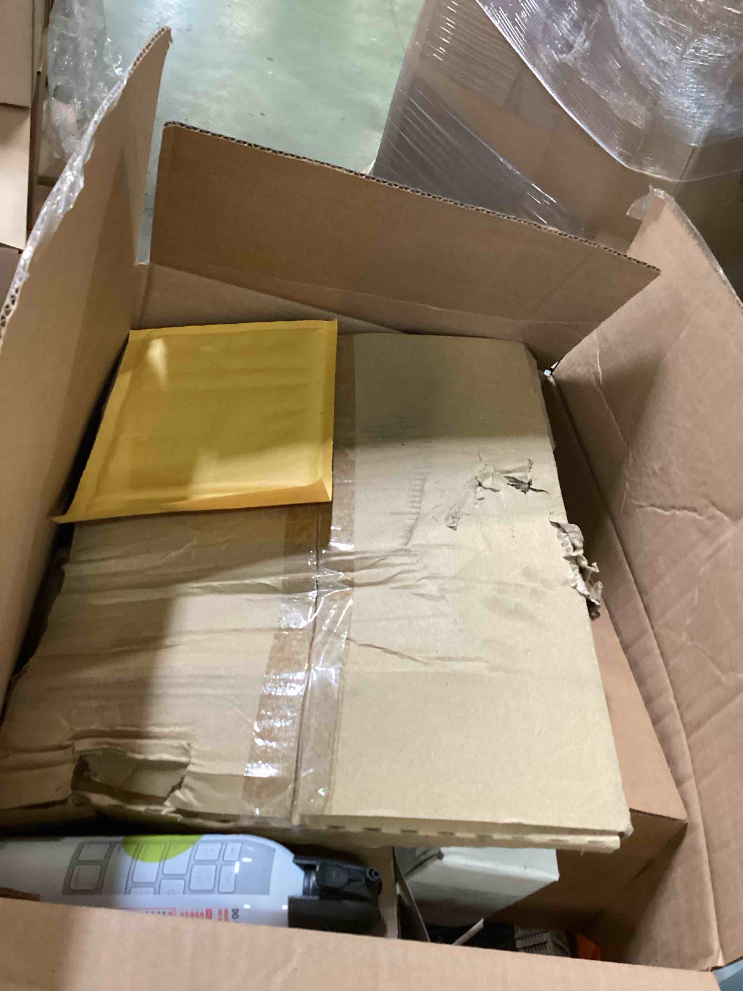 Assorted of variety of products for the maintenance and cleaning of office or home. (expiration date, brands and sizes may vary)