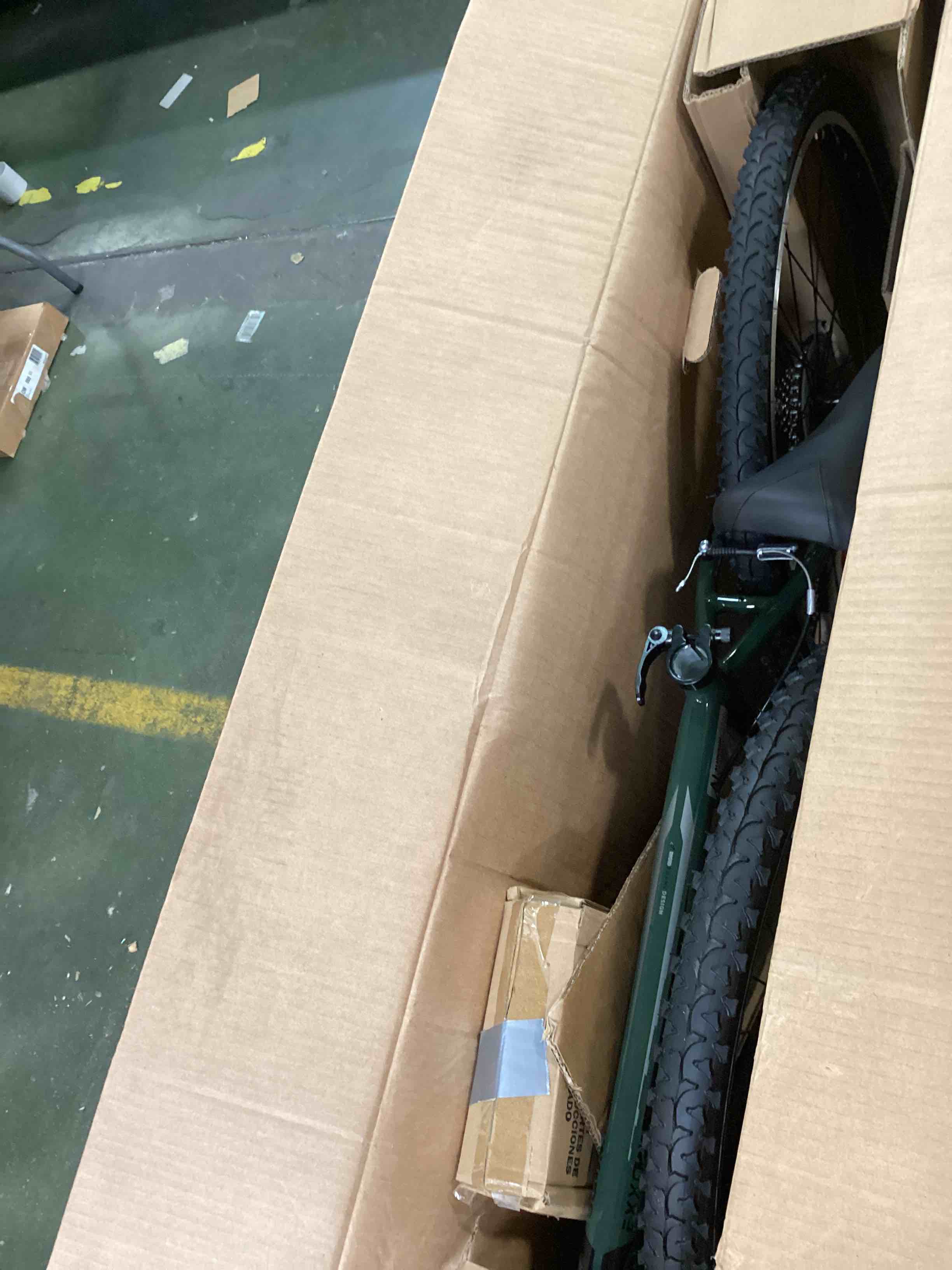 https://s3.amazonaws.com/lotting-images-prod/bidfta/GRN6619006_1715603316199.jpeg