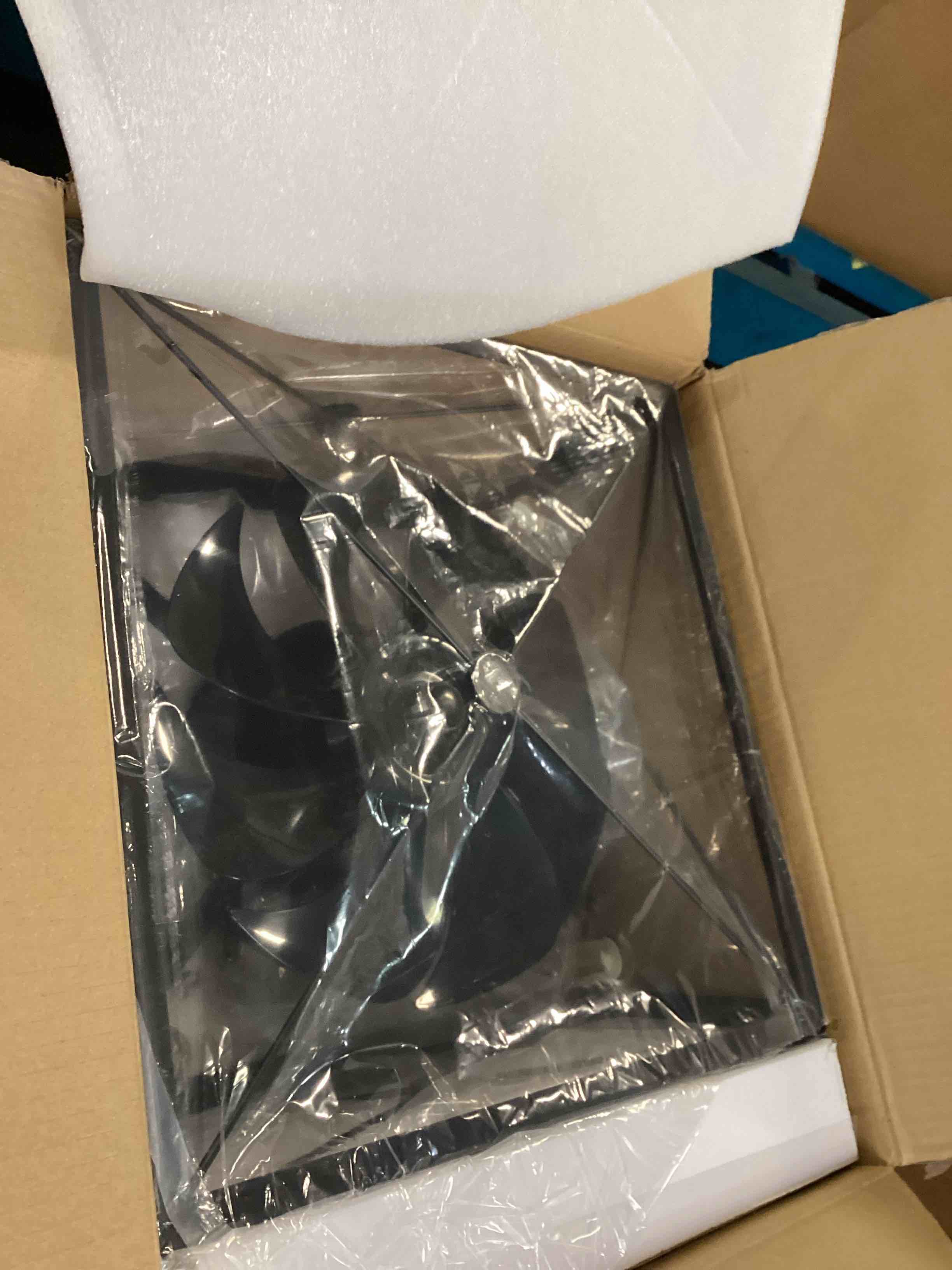 https://s3.amazonaws.com/lotting-images-prod/bidfta/GRN6619143_1715621420848.jpeg