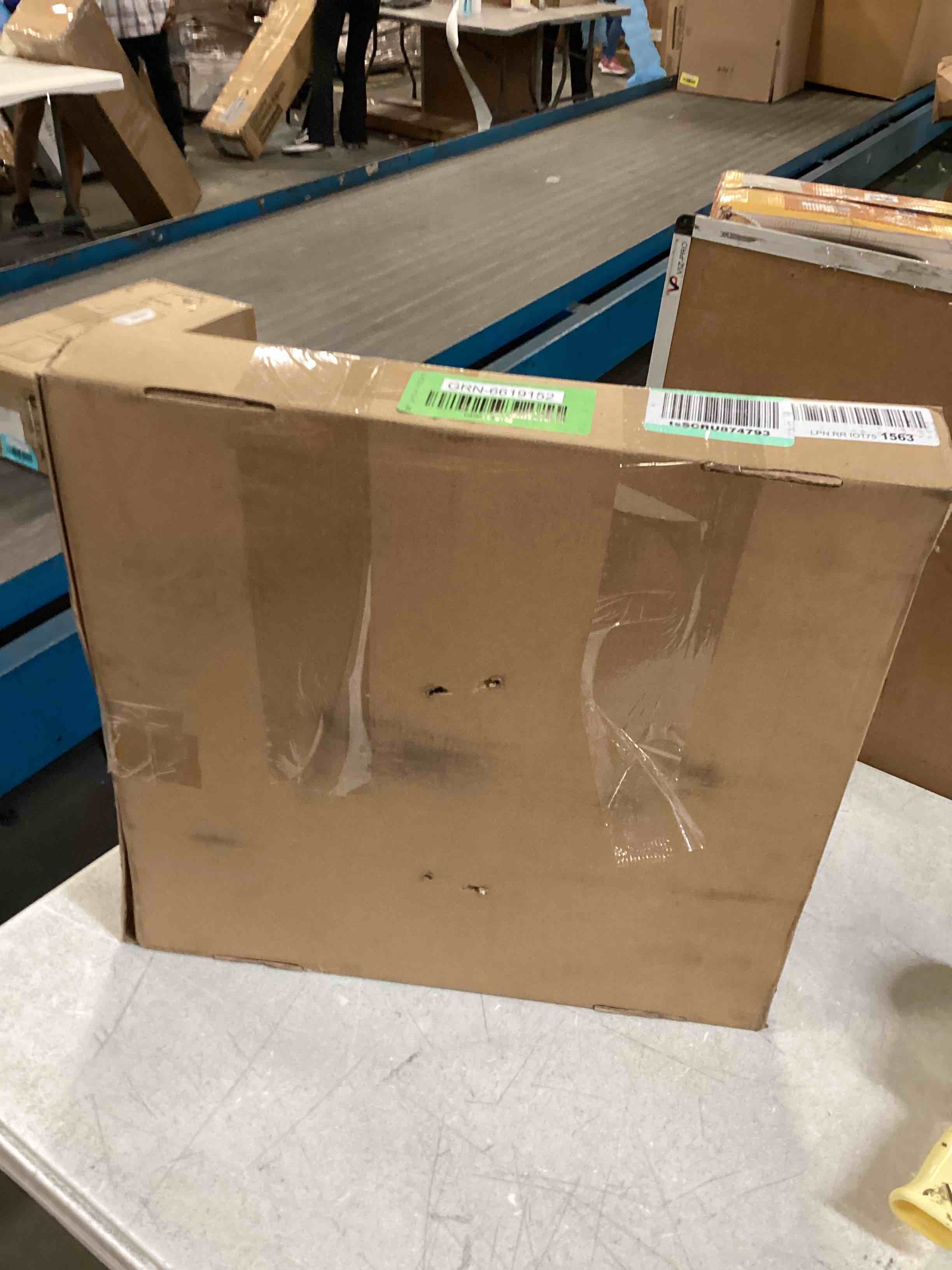 https://s3.amazonaws.com/lotting-images-prod/bidfta/GRN6619152_1715622695068.jpeg