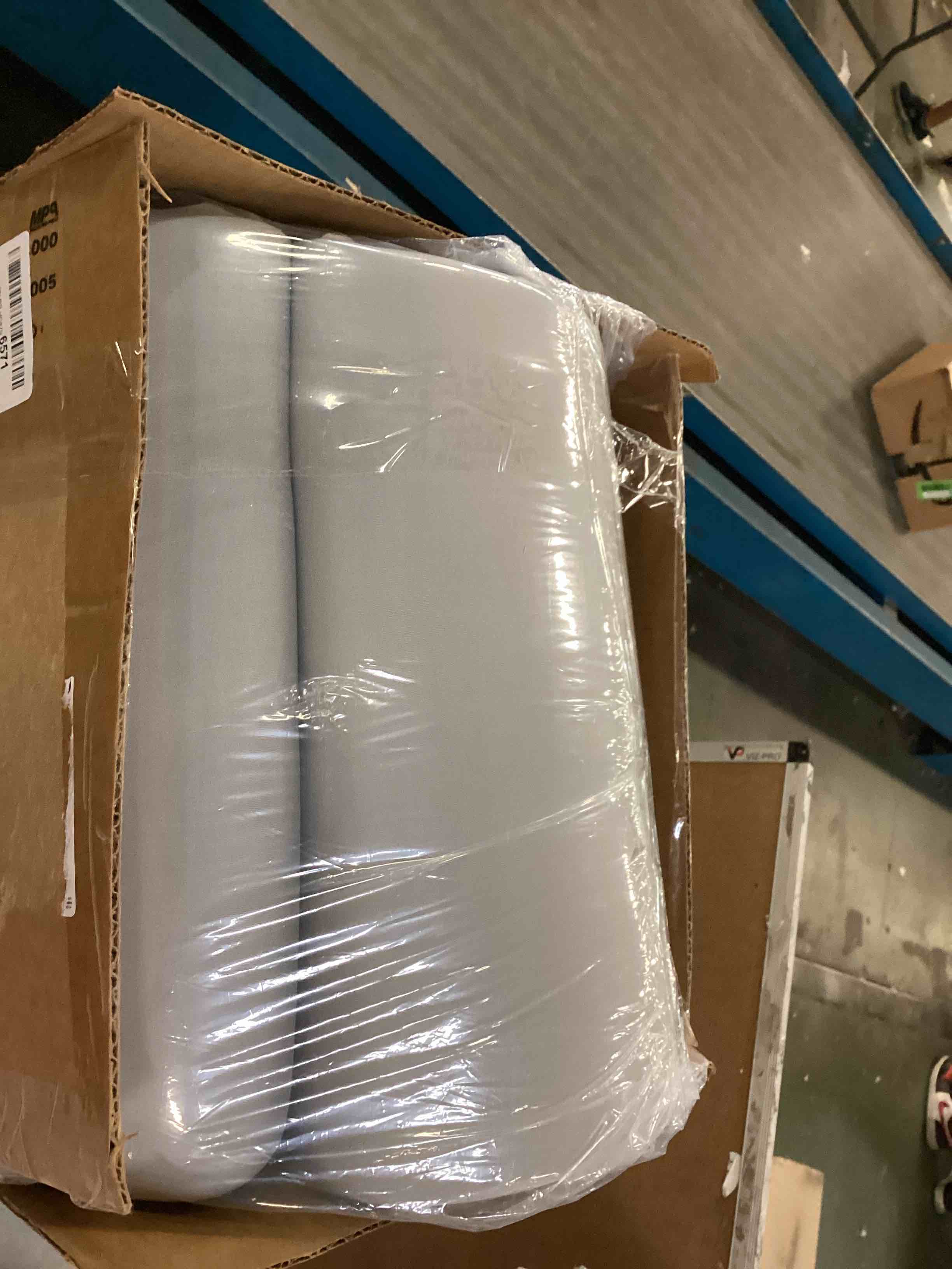 https://s3.amazonaws.com/lotting-images-prod/bidfta/GRN6619222_1715631563908.jpeg