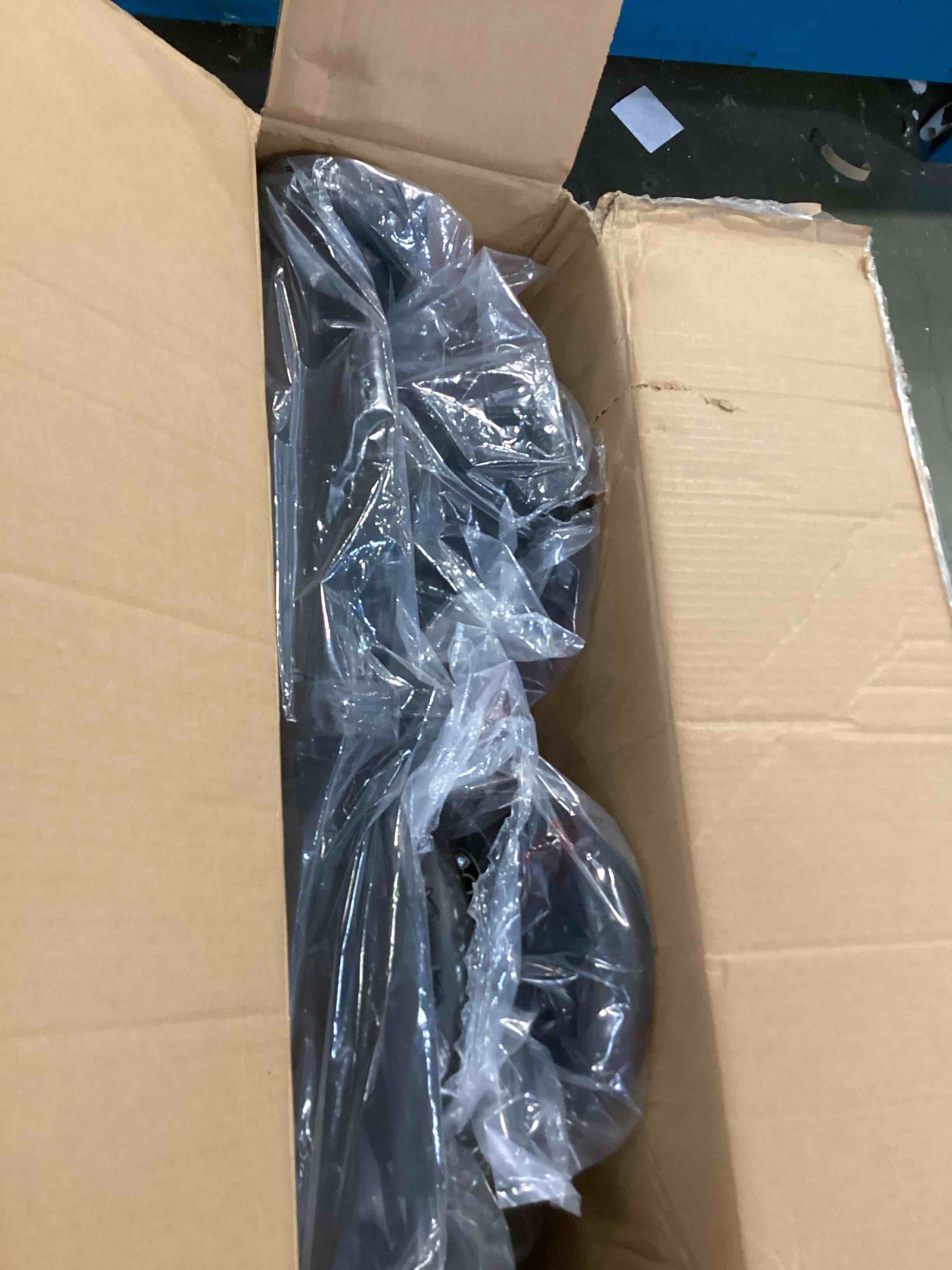https://s3.amazonaws.com/lotting-images-prod/bidfta/GRN6619283_1715696984575.jpeg