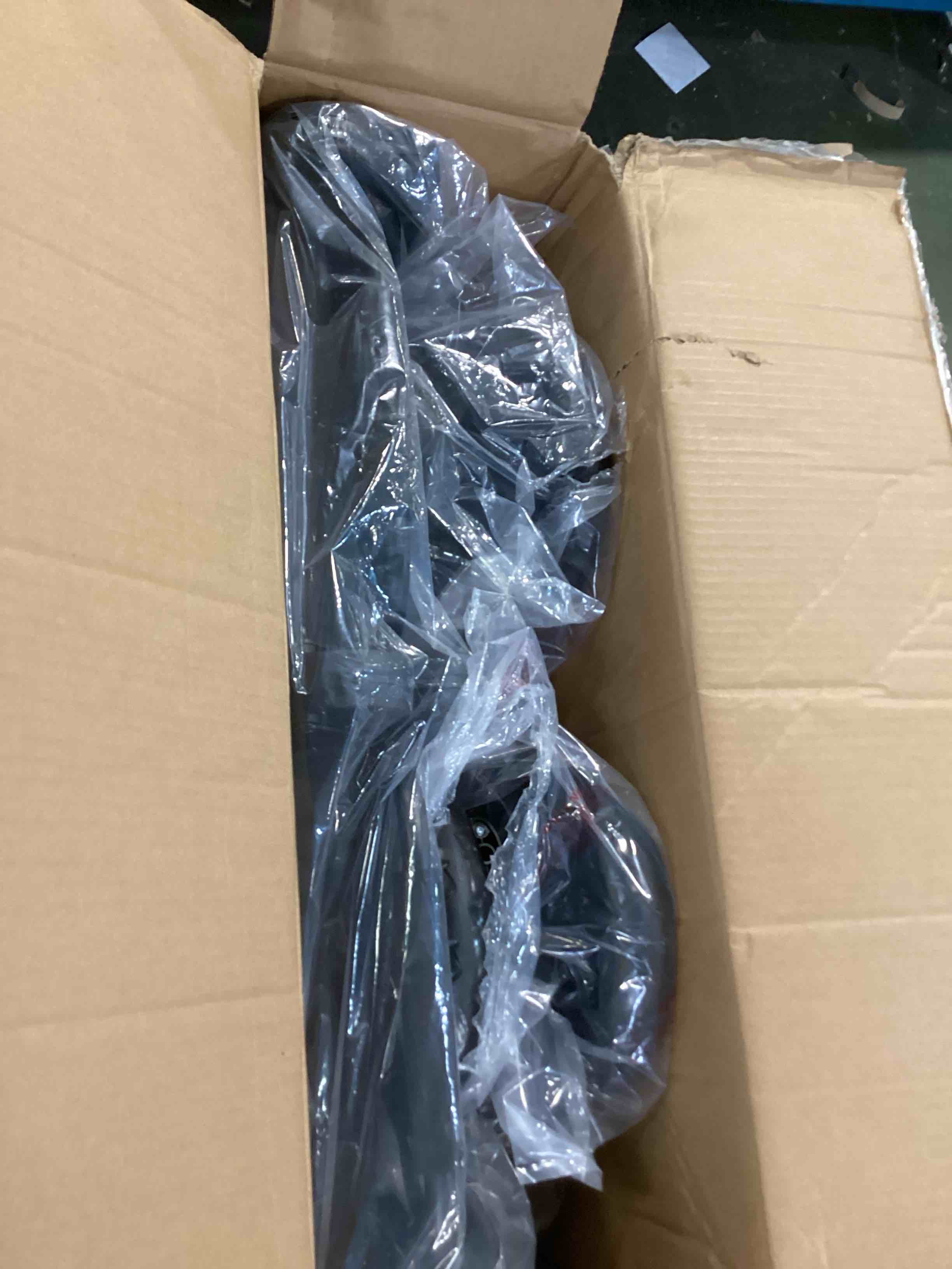 https://s3.amazonaws.com/lotting-images-prod/bidfta/GRN6619283_1715696986059.jpeg