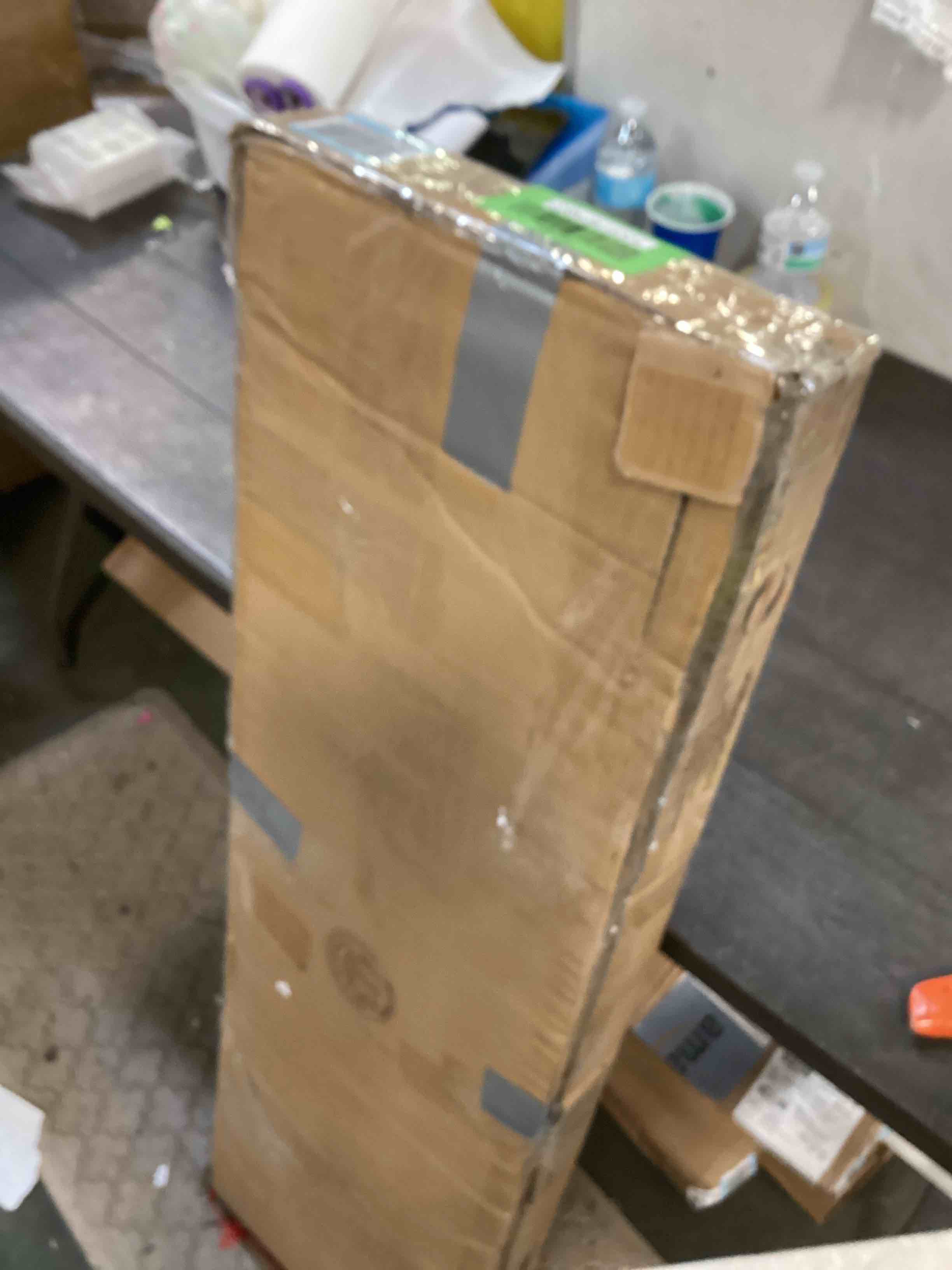 https://s3.amazonaws.com/lotting-images-prod/bidfta/GRN6619304_1715699790809.jpeg