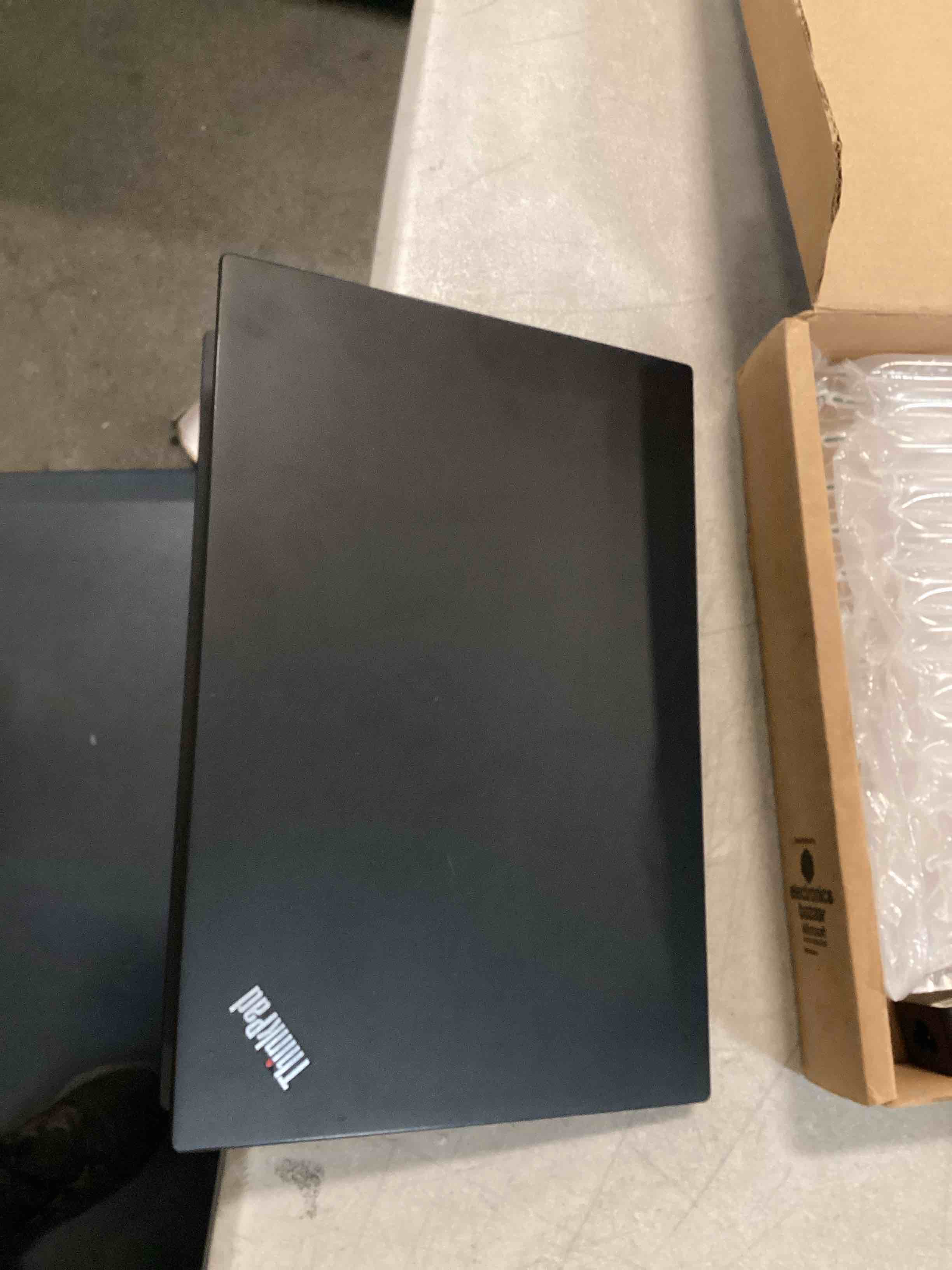 https://s3.amazonaws.com/lotting-images-prod/bidfta/GRN6619592_1715793433210.jpeg