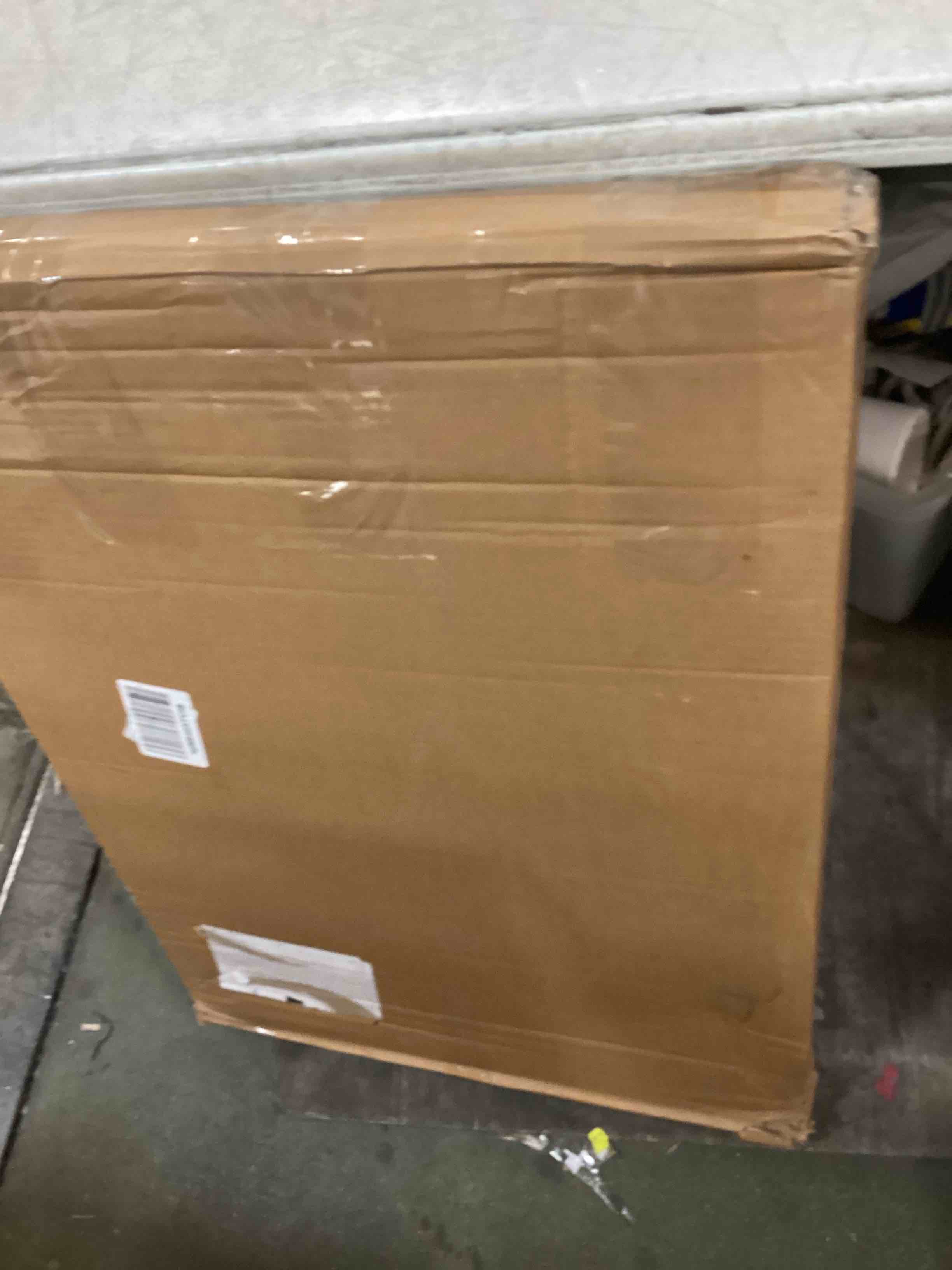 https://s3.amazonaws.com/lotting-images-prod/bidfta/GRN6620367_1716471428445.jpeg