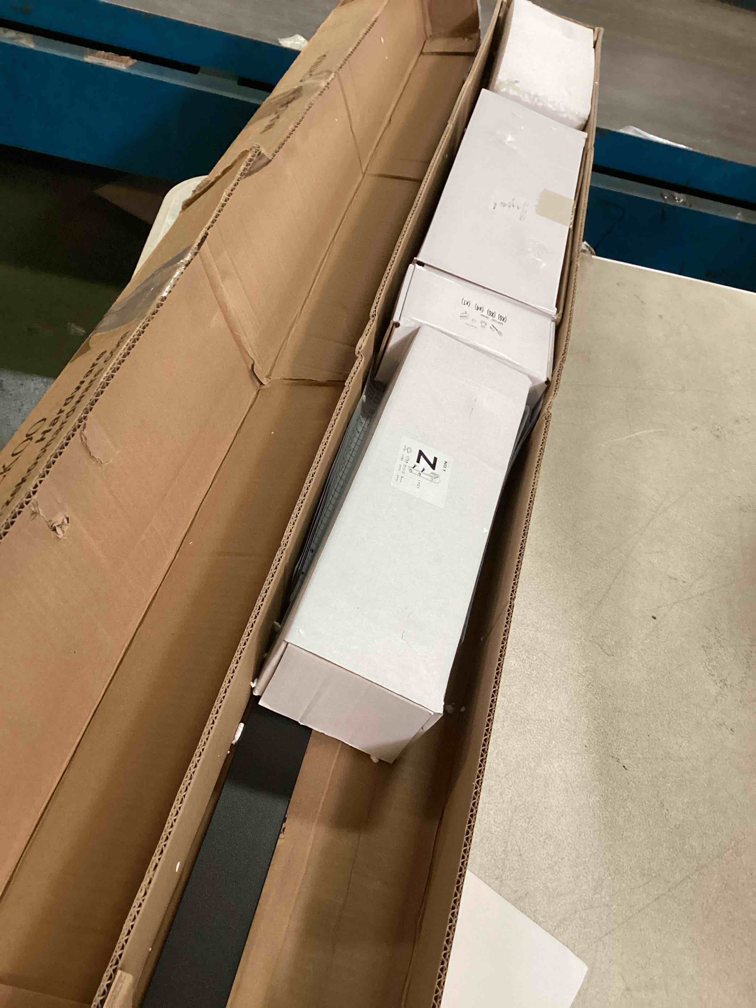 https://s3.amazonaws.com/lotting-images-prod/bidfta/GRN6620754_1716579965018.jpeg