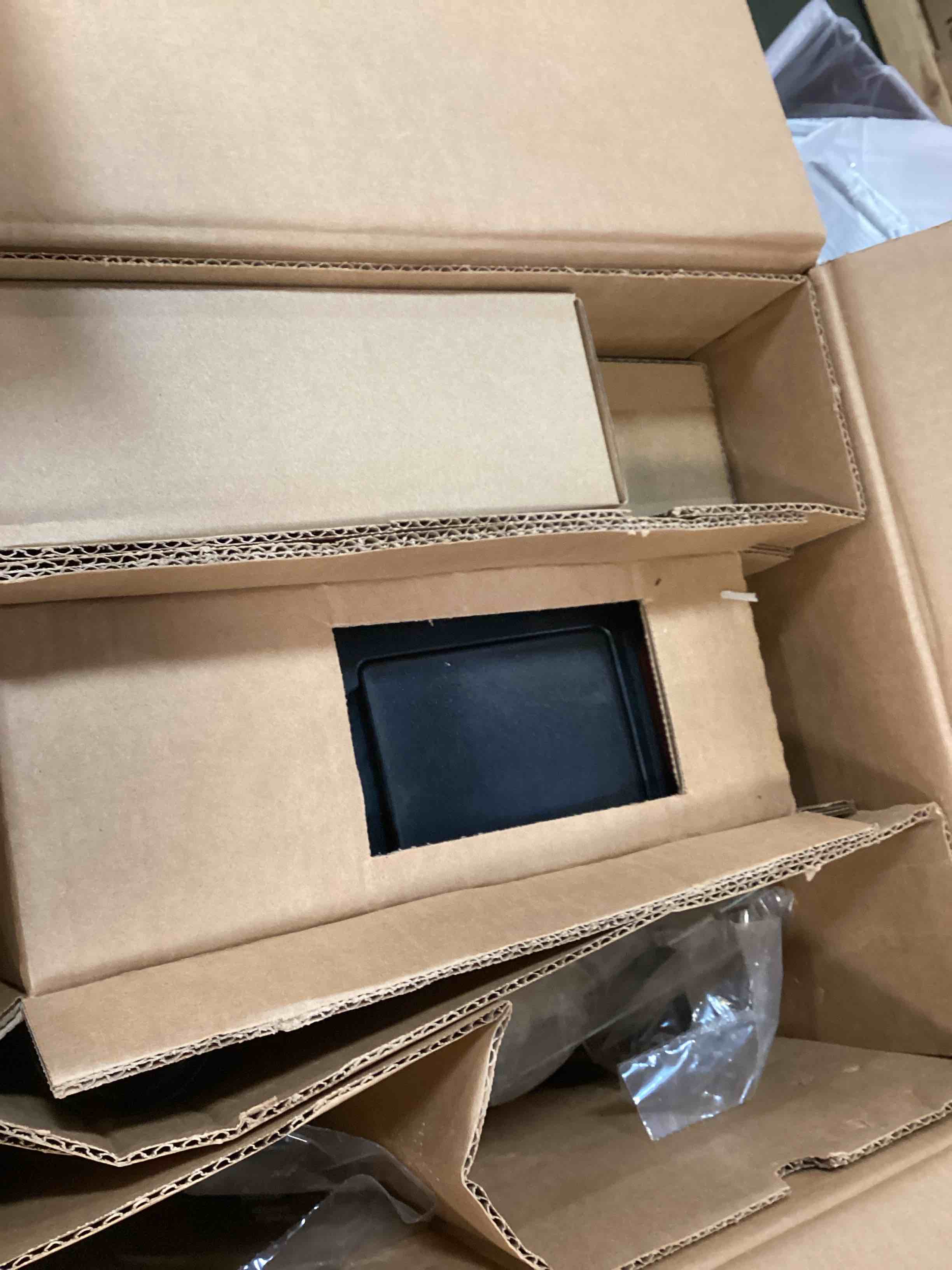 https://s3.amazonaws.com/lotting-images-prod/bidfta/GRN6621138_1717000134355.jpeg
