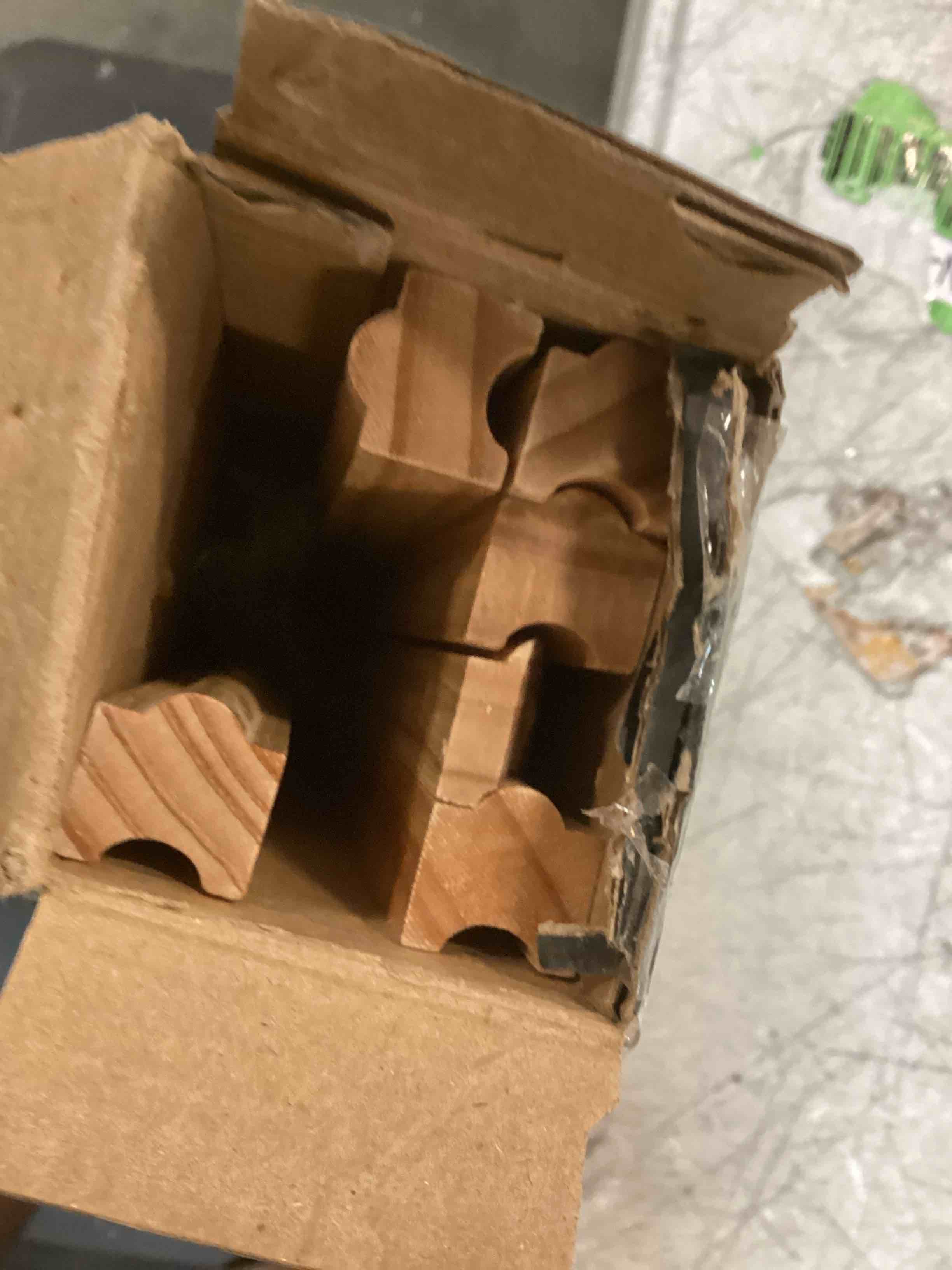 https://s3.amazonaws.com/lotting-images-prod/bidfta/GRN6621202_1717067626680.jpeg
