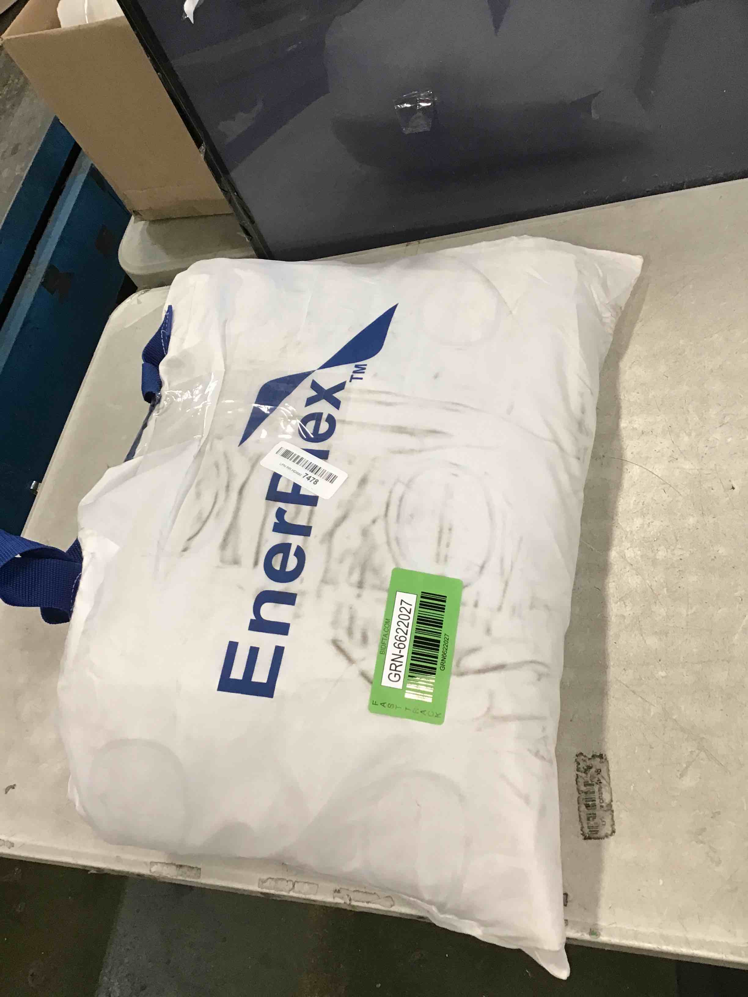 https://s3.amazonaws.com/lotting-images-prod/bidfta/GRN6622027_1716320690141.jpeg
