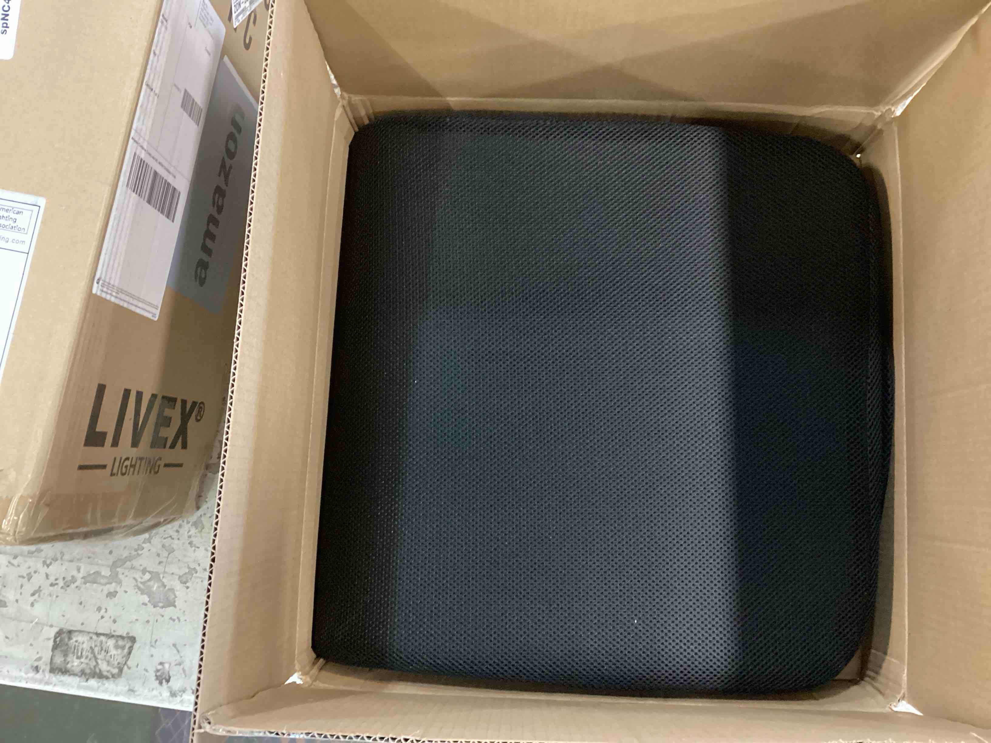 https://s3.amazonaws.com/lotting-images-prod/bidfta/GRN6624058_1716919634962.jpeg