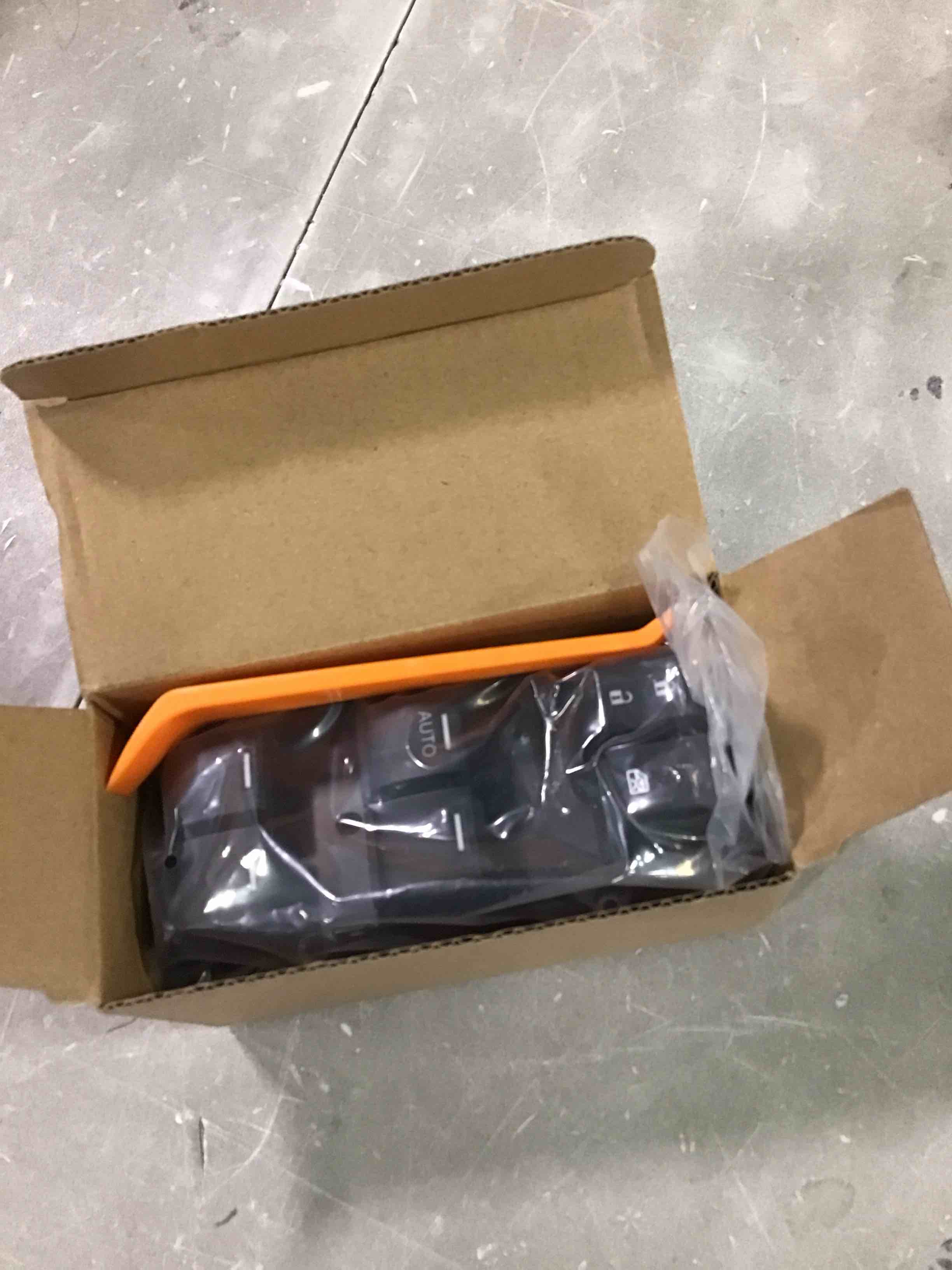https://s3.amazonaws.com/lotting-images-prod/bidfta/GRN6624923_1716468068359.jpeg