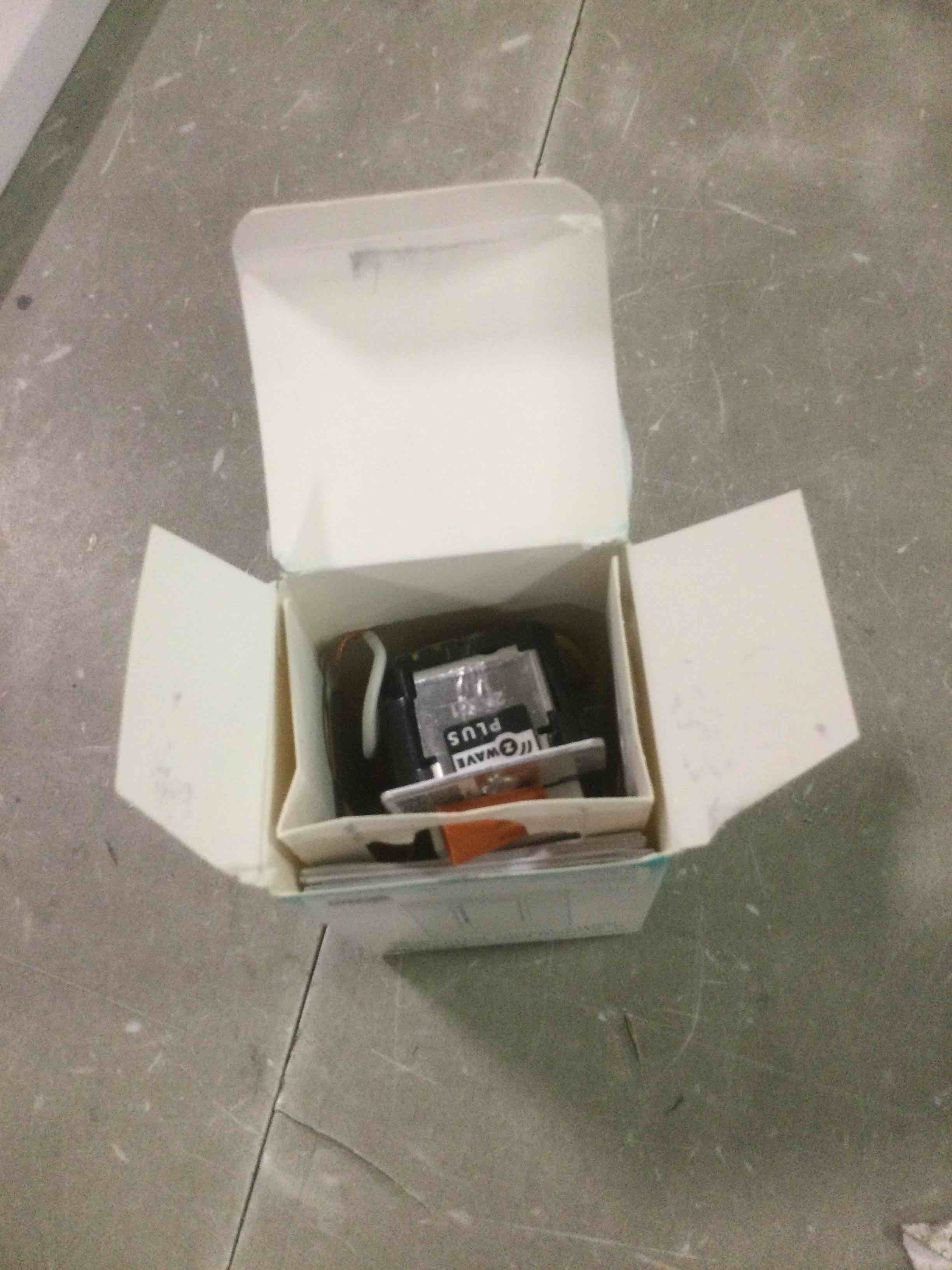 Leviton ZW4SF-1BW Decora Smart 4 Speed Fan Controller with Z-Wave Technology, 1 Pack, White 1 Pack Fan Speed Controller Dimmer