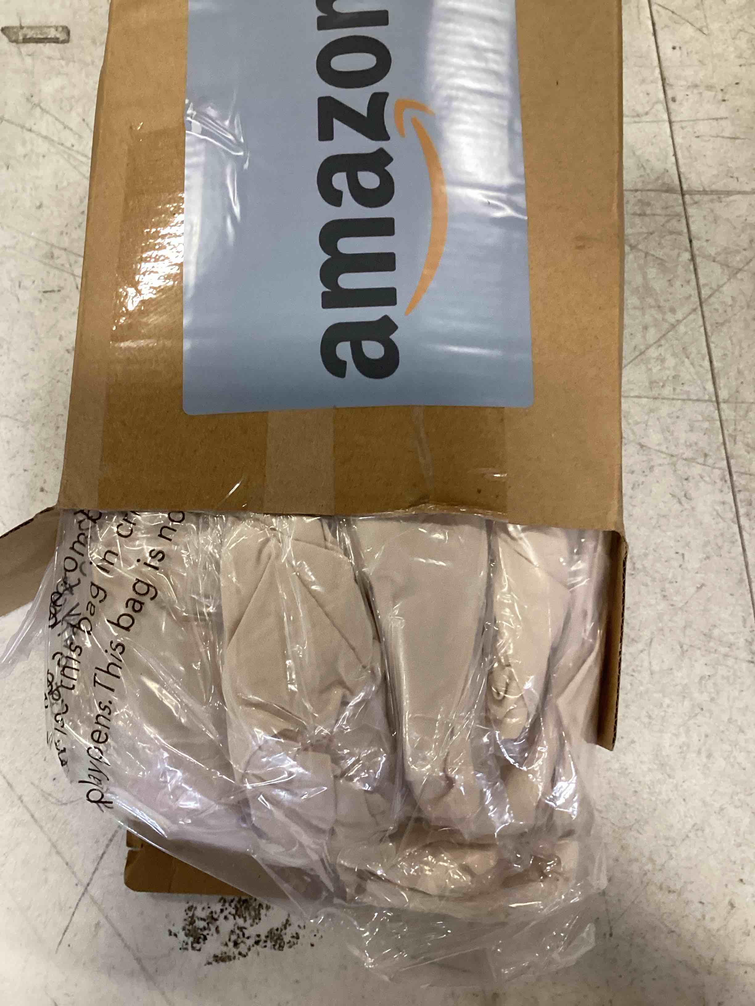 https://s3.amazonaws.com/lotting-images-prod/bidfta/GRN6627918_1716234005320.jpeg