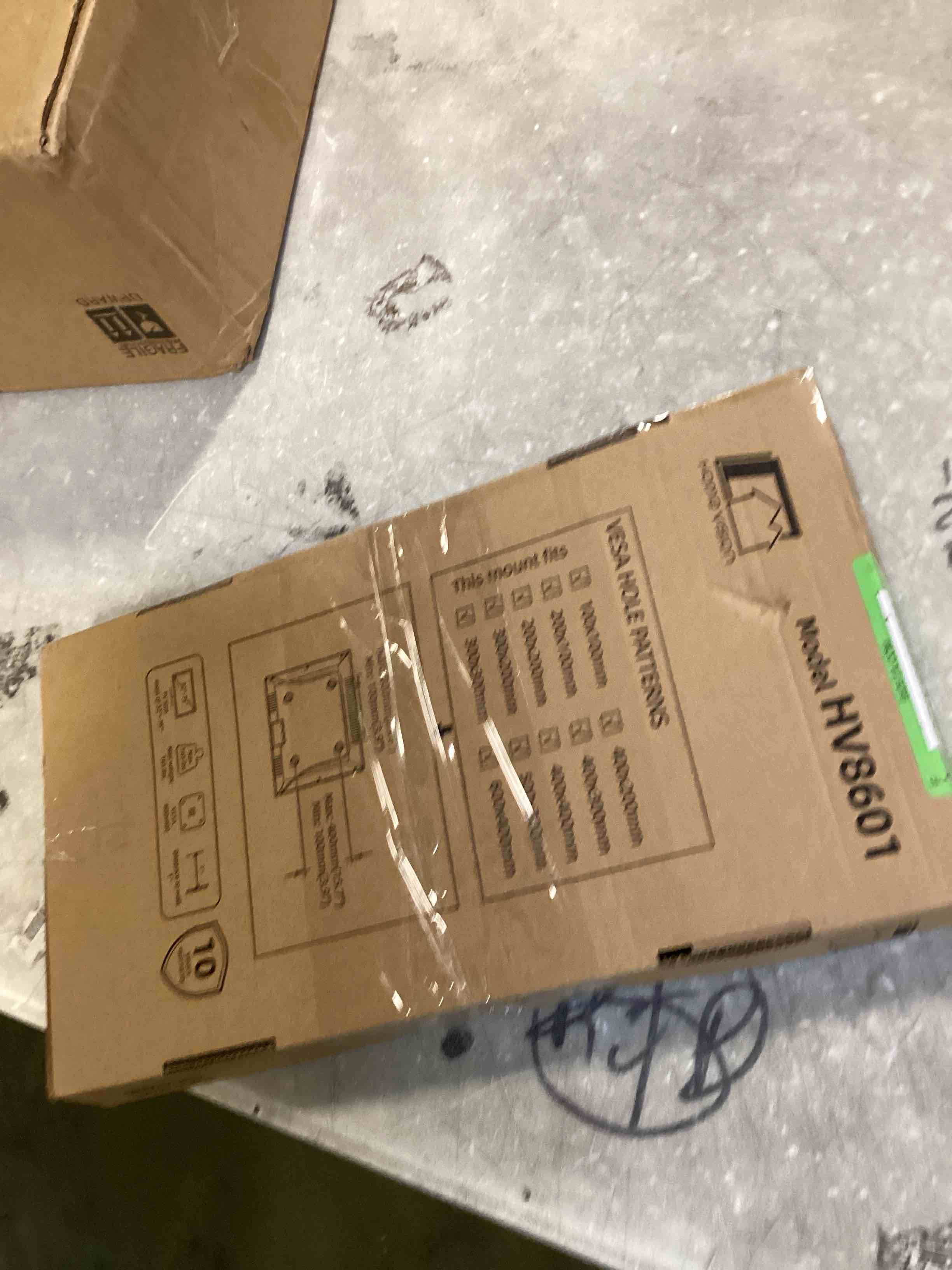 https://s3.amazonaws.com/lotting-images-prod/bidfta/GRN6630584_1716233554227.jpeg