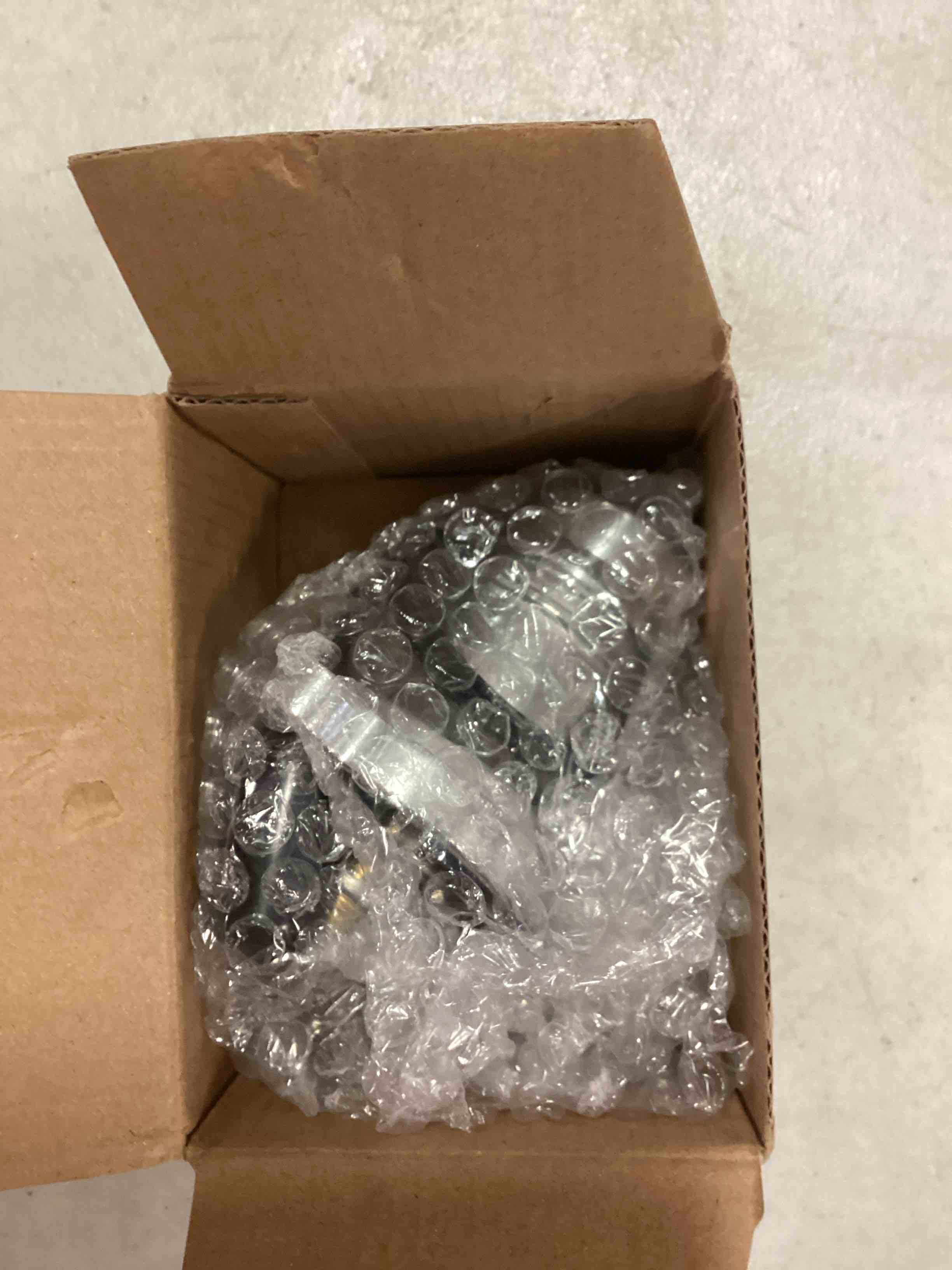 https://s3.amazonaws.com/lotting-images-prod/bidfta/GRN6630638_1716302351990.jpeg