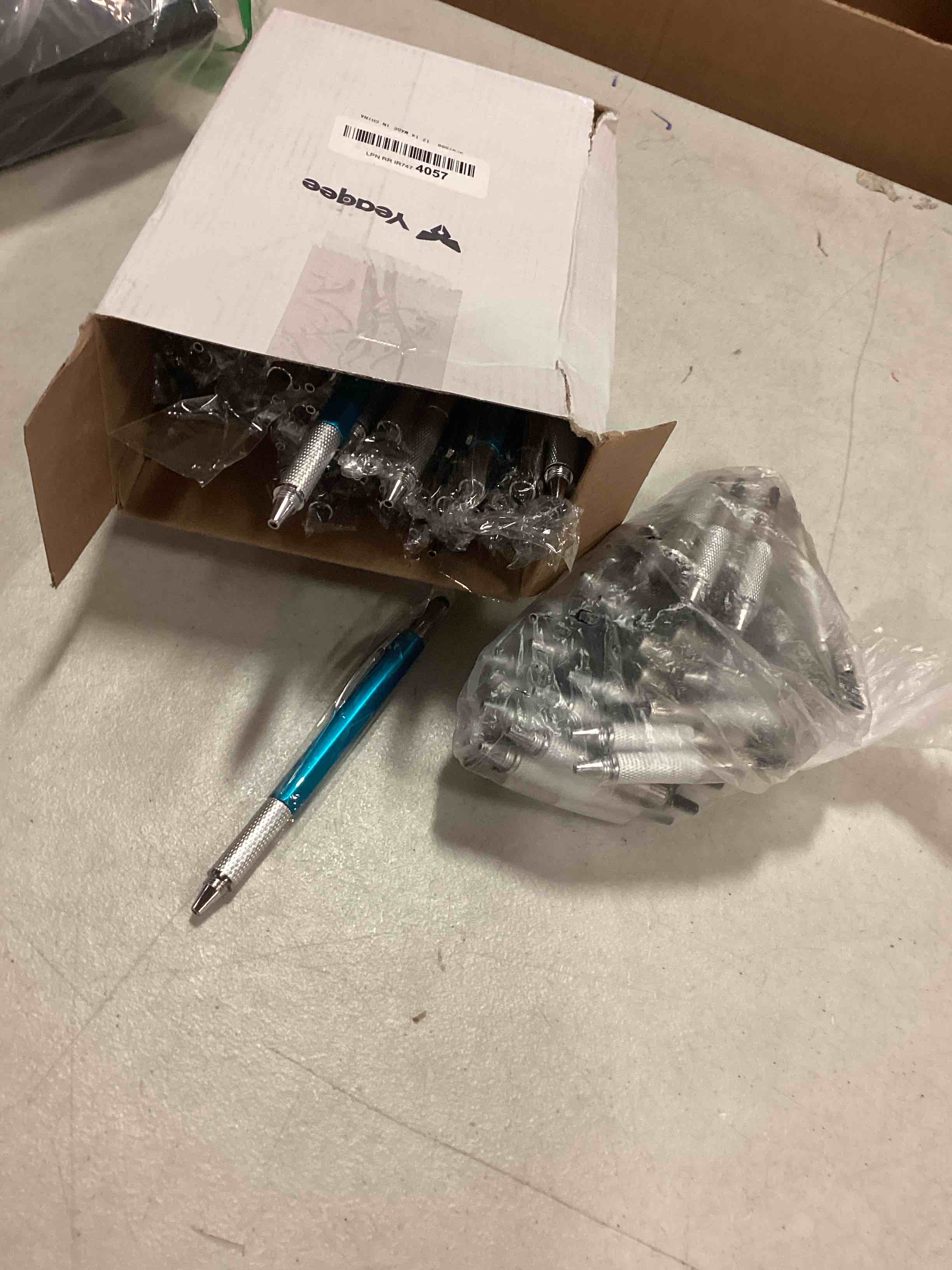 https://s3.amazonaws.com/lotting-images-prod/bidfta/GRN6630676_1716305370127.jpeg