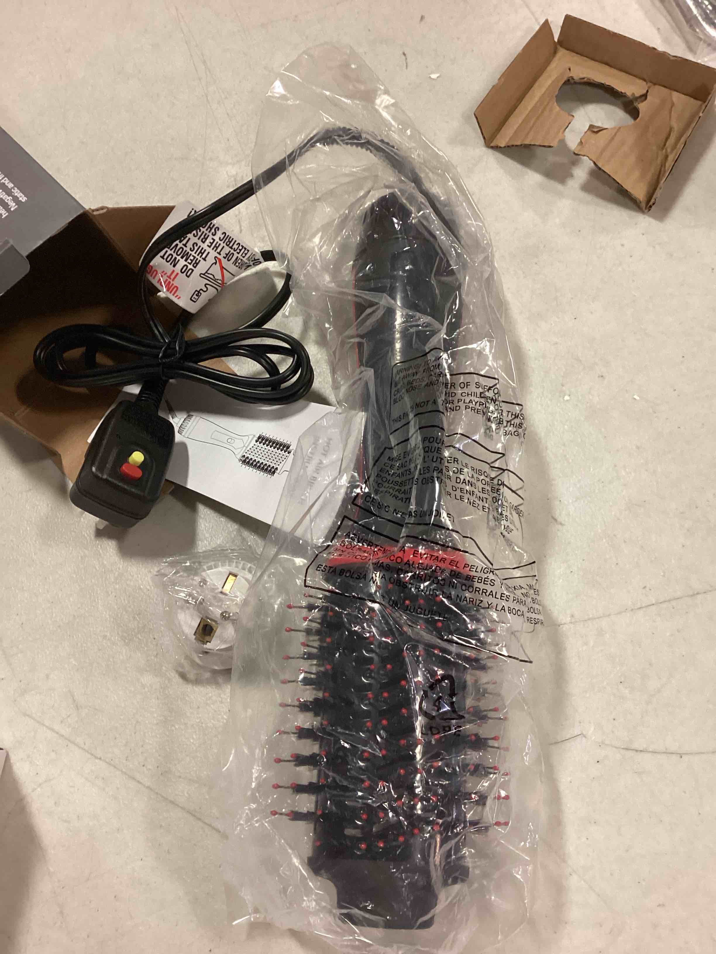 https://s3.amazonaws.com/lotting-images-prod/bidfta/GRN6630780_1716315928429.jpeg