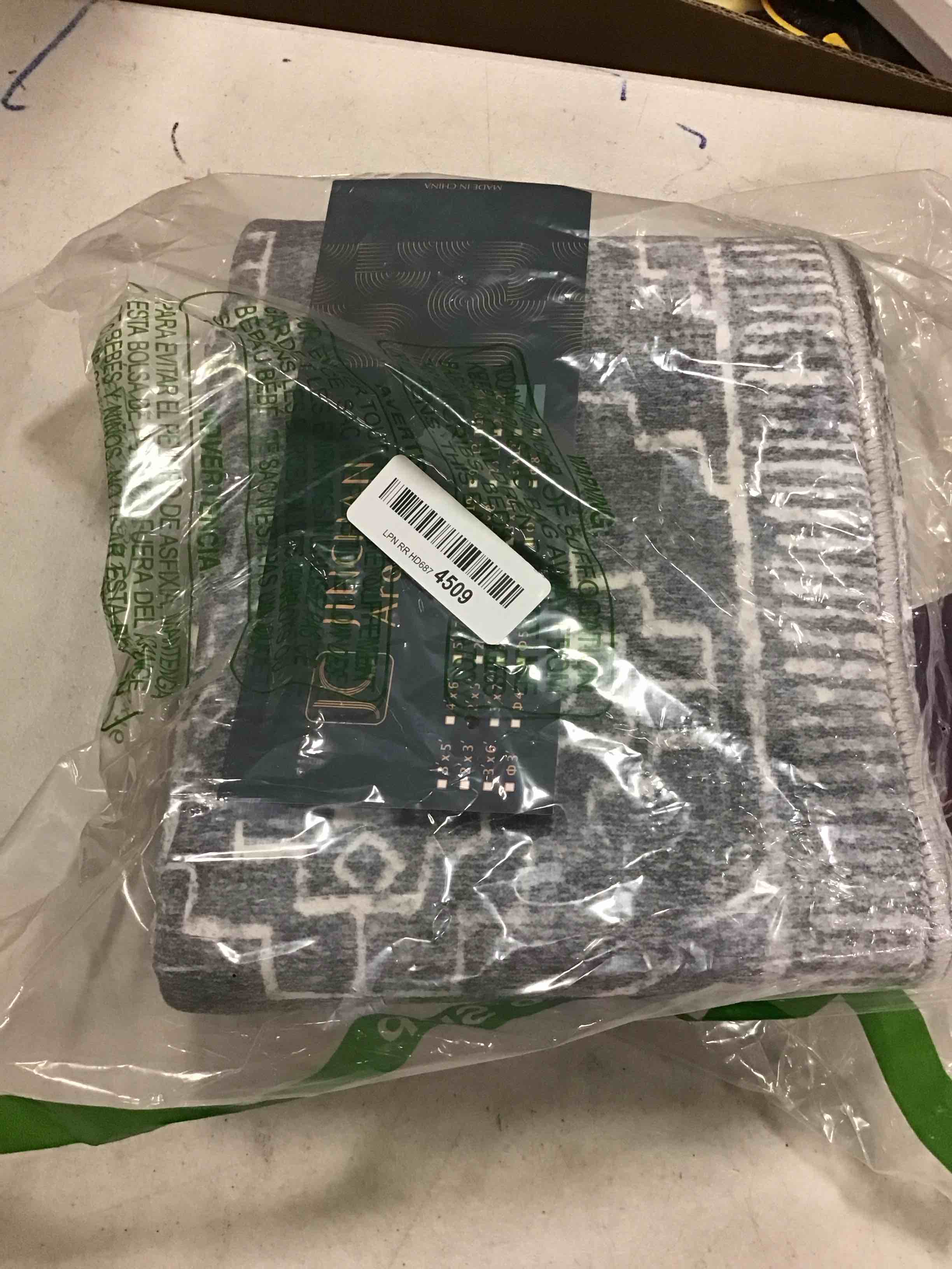 https://s3.amazonaws.com/lotting-images-prod/bidfta/GRN6630934_1716389972193.jpeg