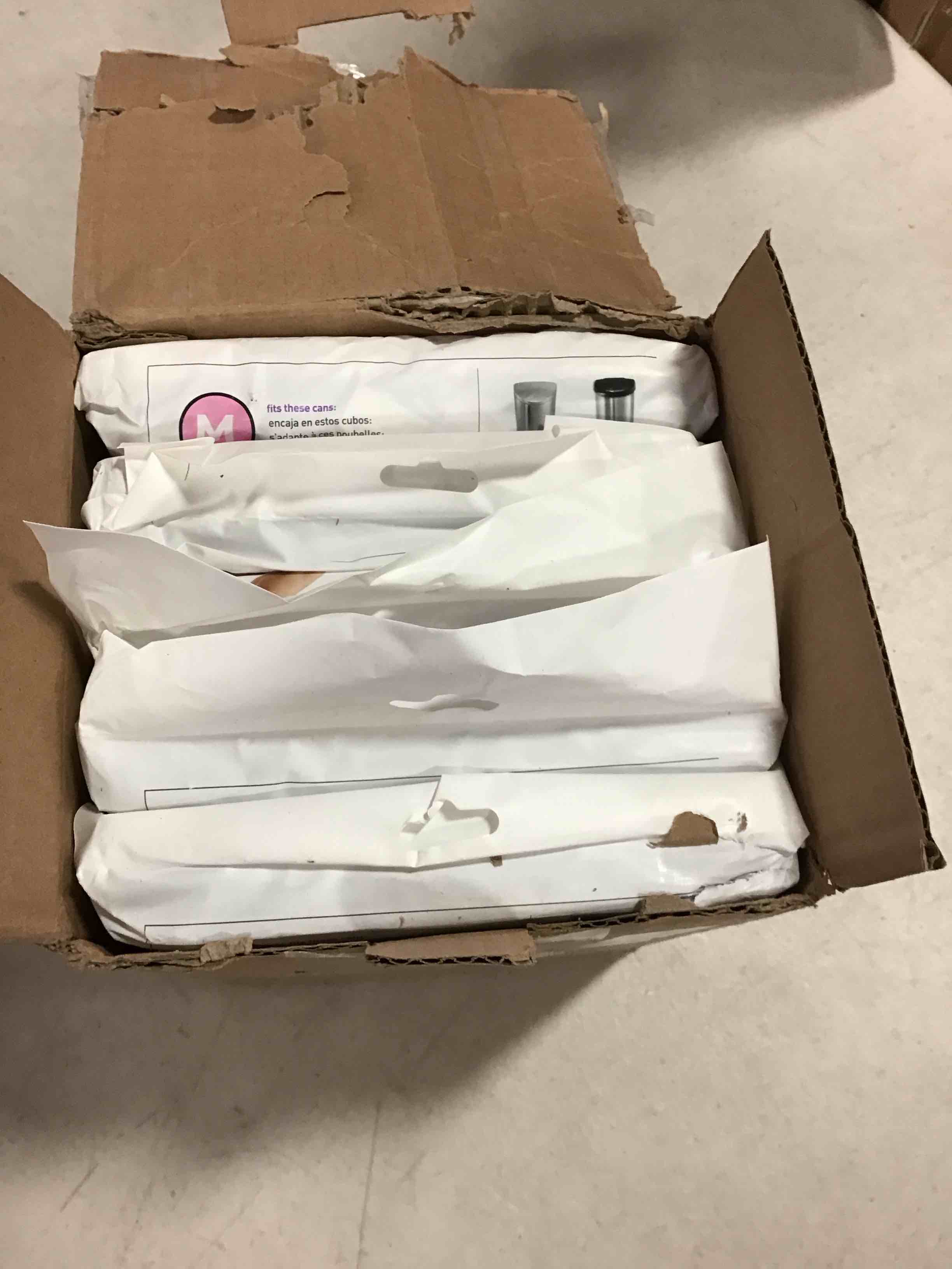 https://s3.amazonaws.com/lotting-images-prod/bidfta/GRN6631002_1716397796271.jpeg