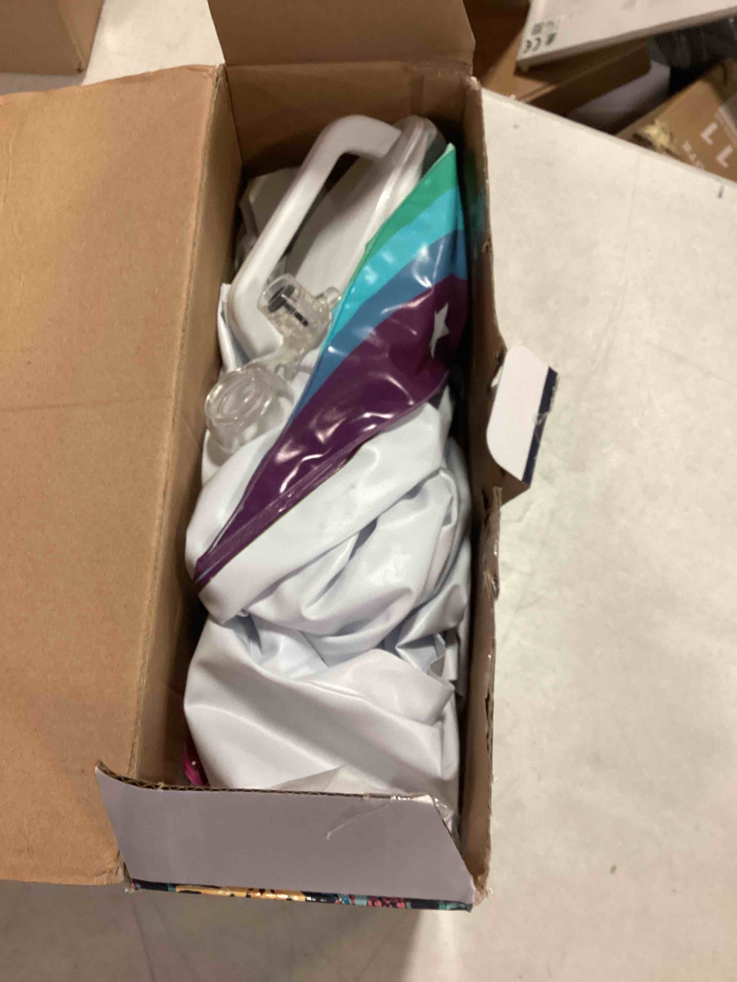https://s3.amazonaws.com/lotting-images-prod/bidfta/GRN6631276_1716479415998.jpeg