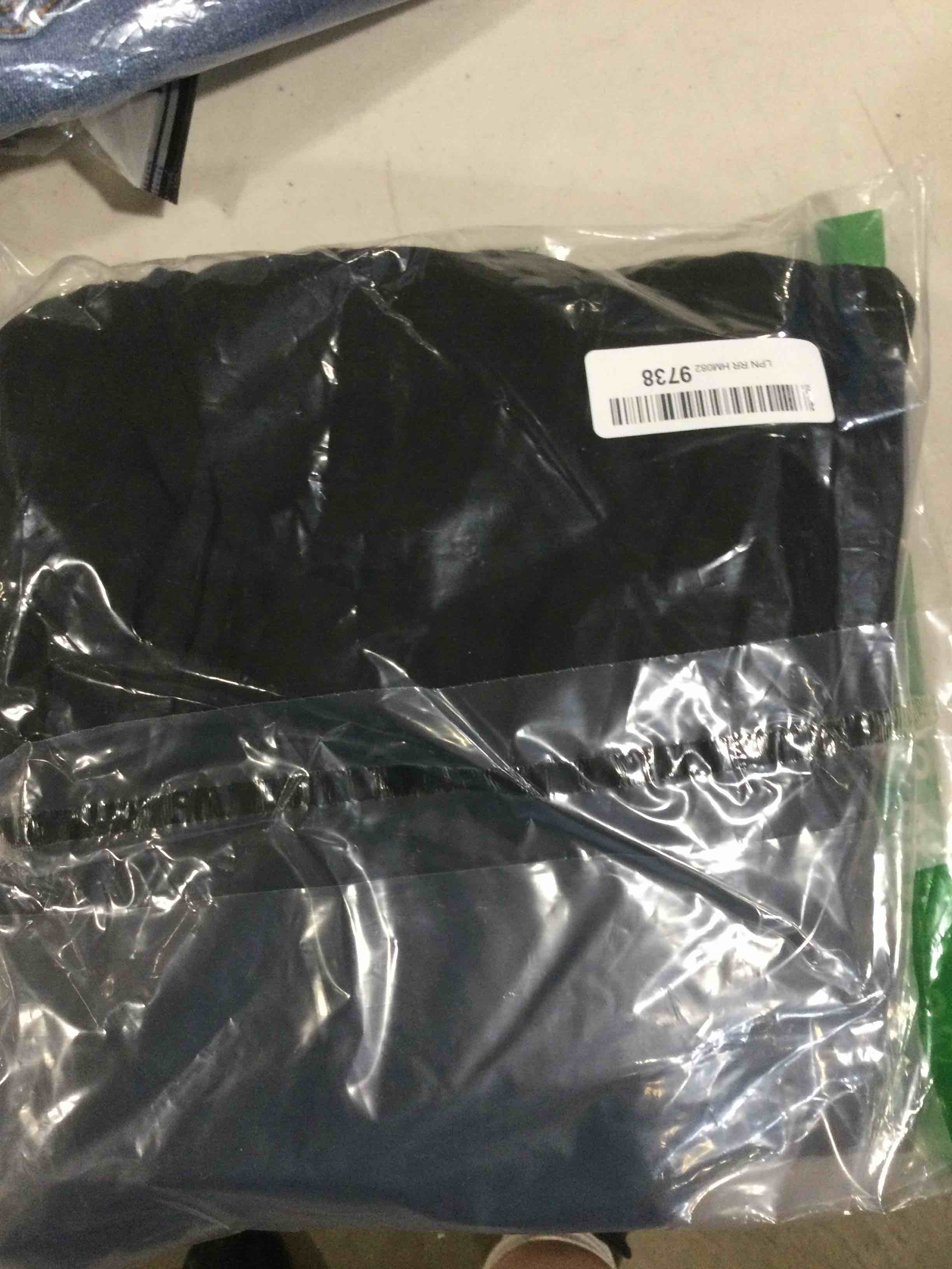 https://s3.amazonaws.com/lotting-images-prod/bidfta/GRN6632019_1726582509905.jpeg