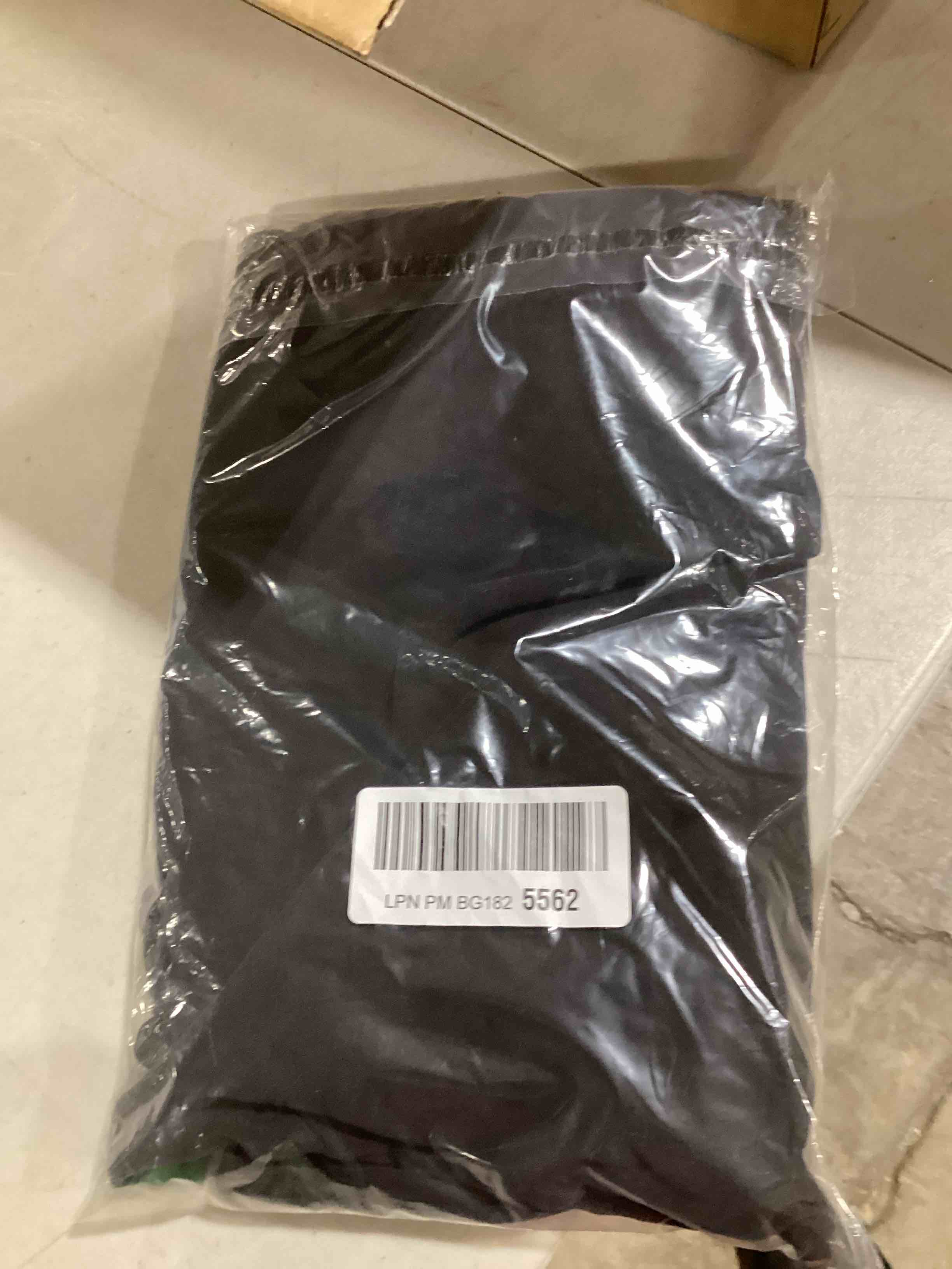 https://s3.amazonaws.com/lotting-images-prod/bidfta/GRN6632164_1726659414442.jpeg