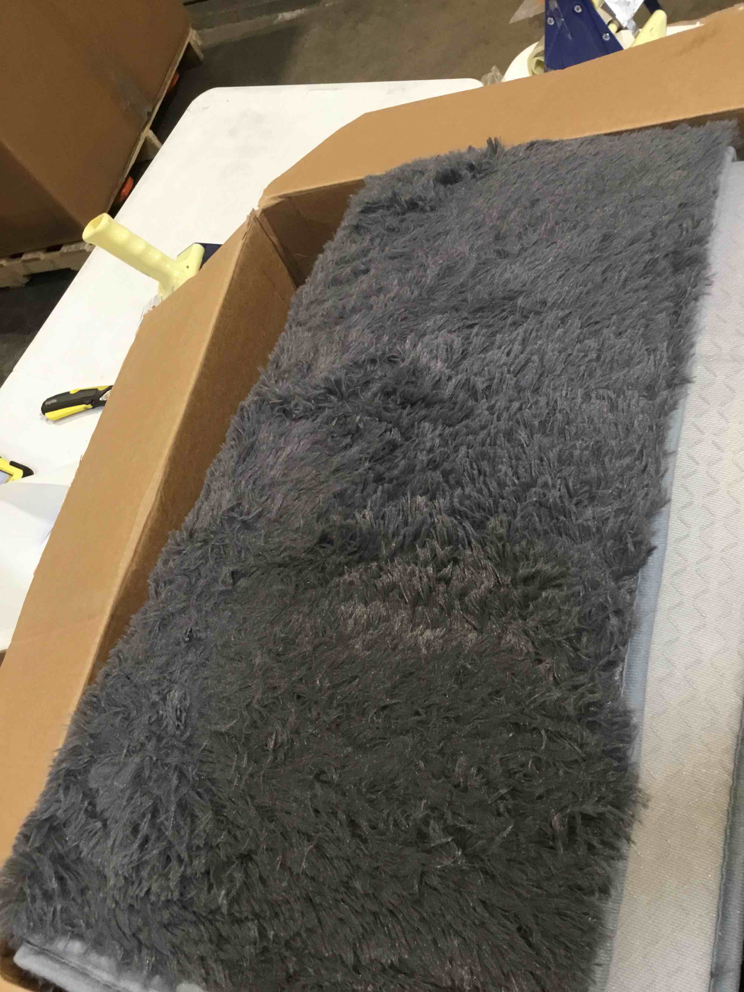 https://s3.amazonaws.com/lotting-images-prod/bidfta/GRN6635359_1727533854881.jpeg