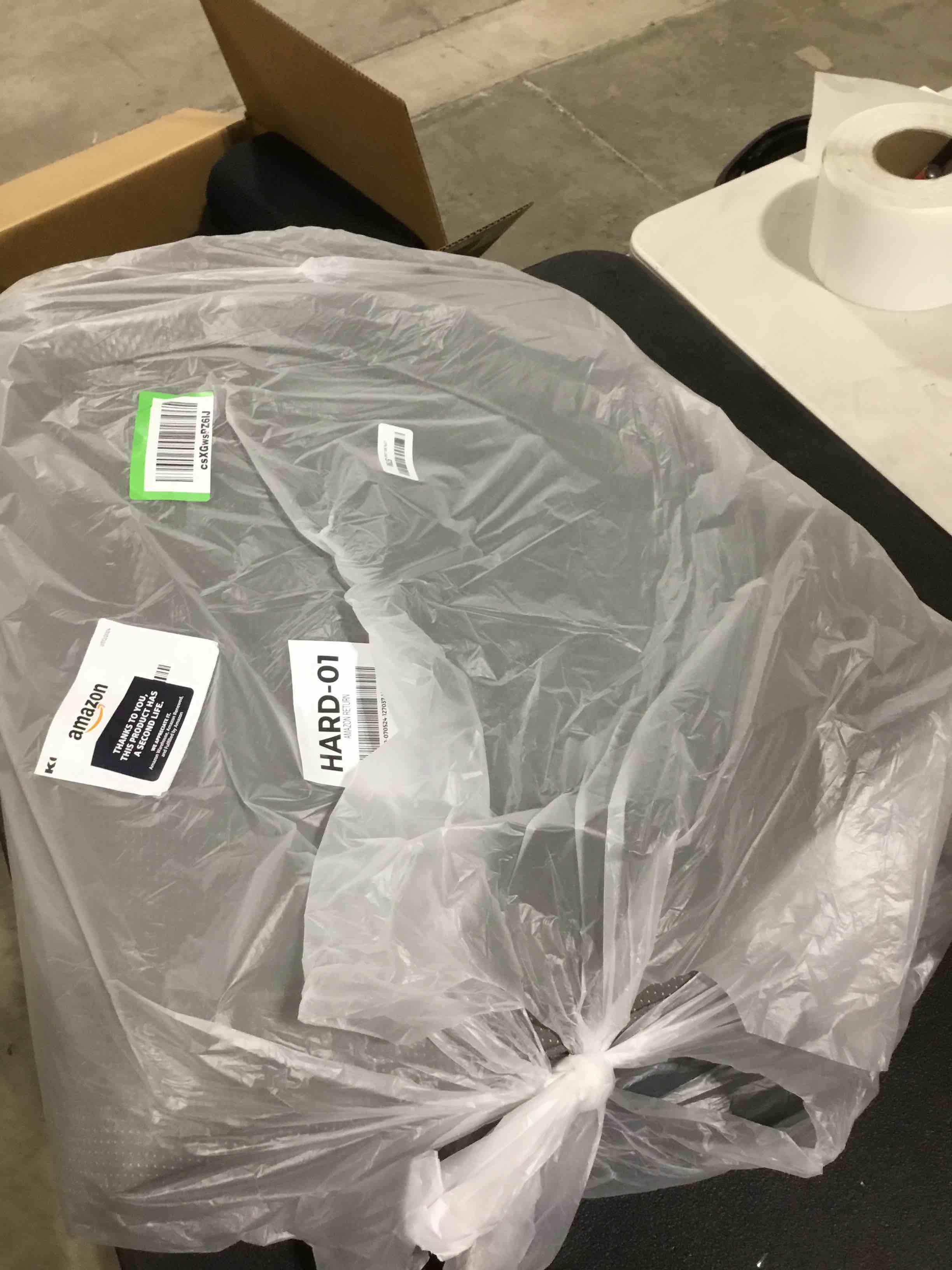 https://s3.amazonaws.com/lotting-images-prod/bidfta/GRN6636085_1728561365438.jpeg