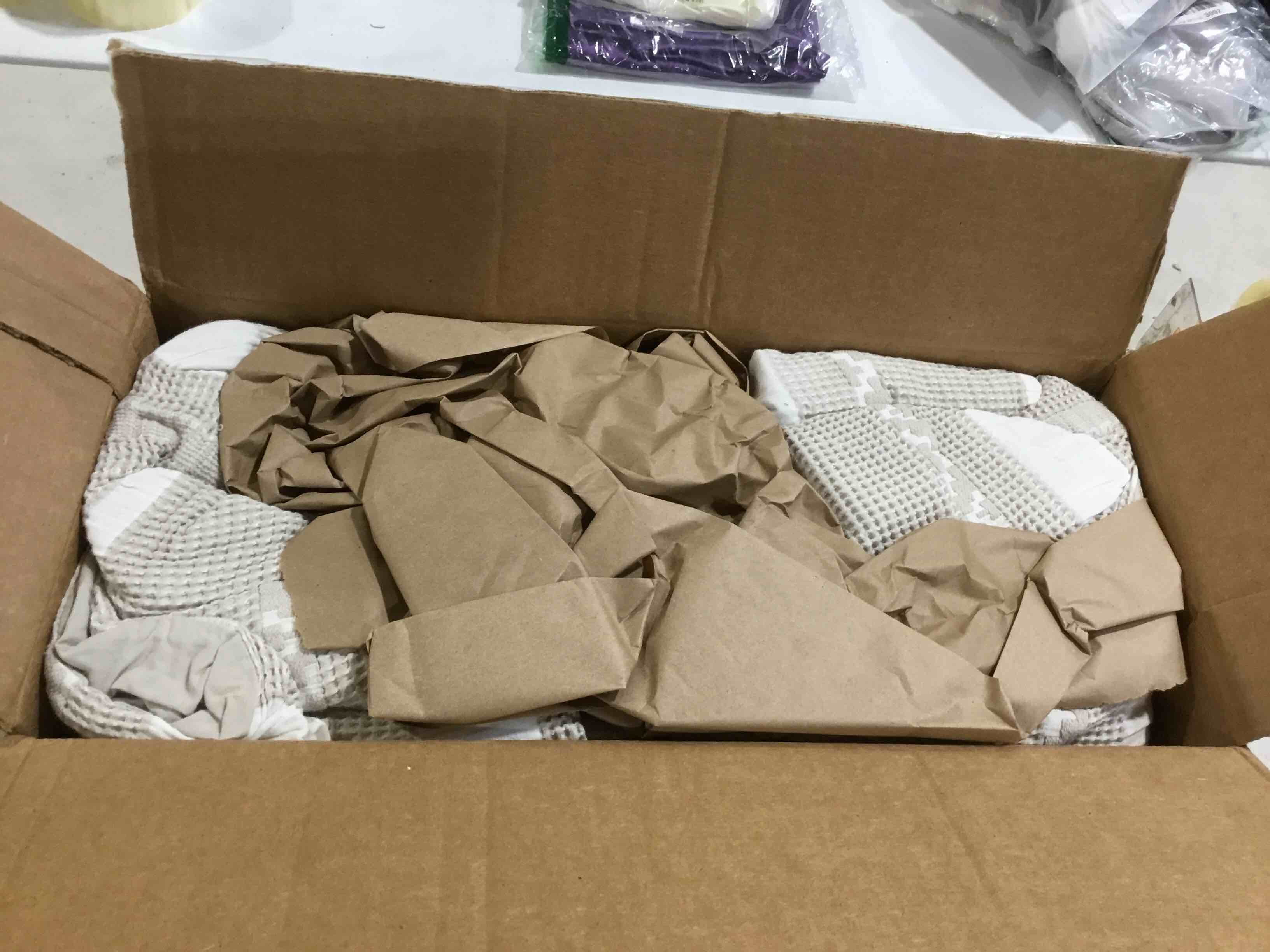 https://s3.amazonaws.com/lotting-images-prod/bidfta/GRN6637587_1727364331791.jpeg