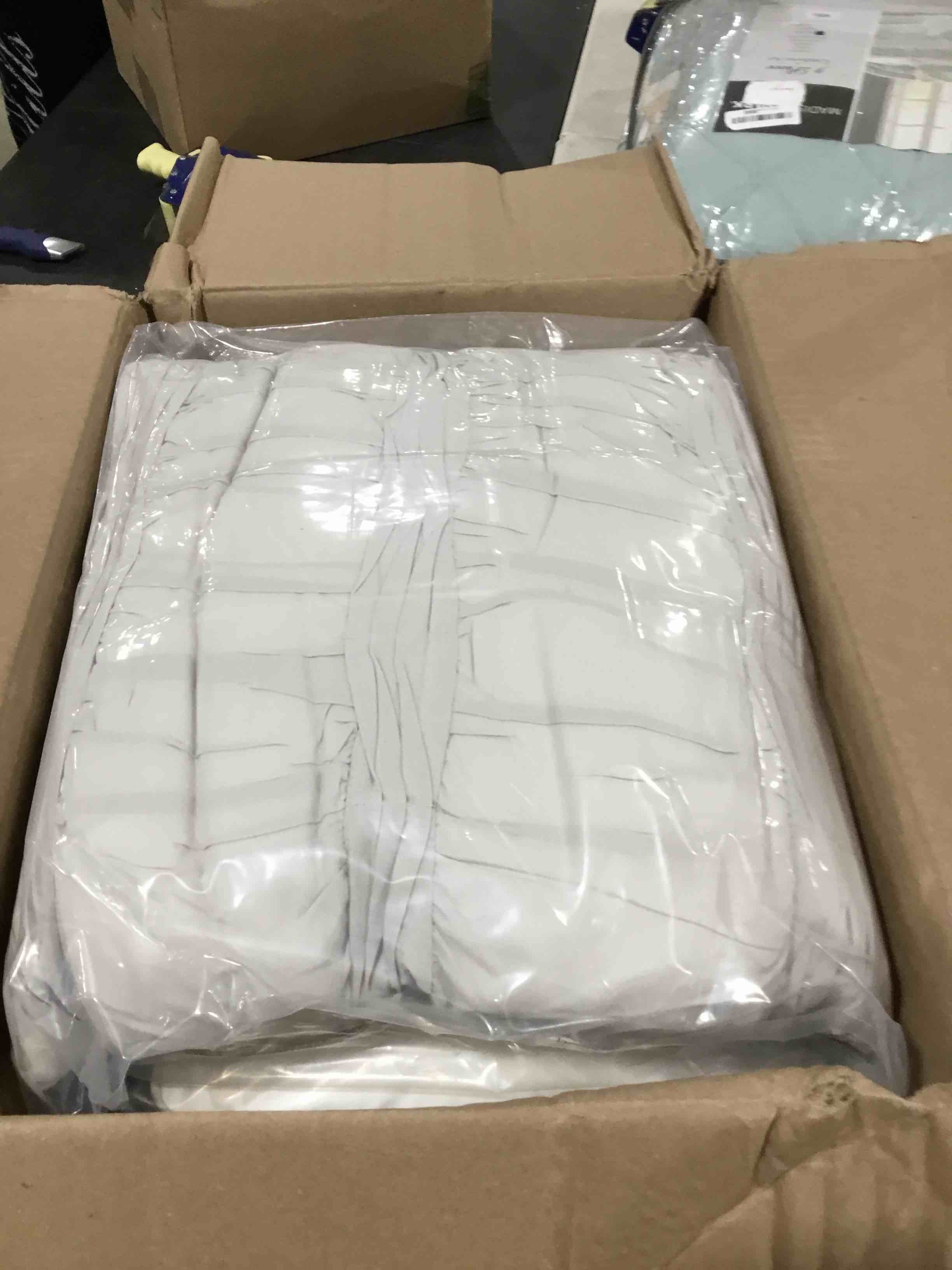 https://s3.amazonaws.com/lotting-images-prod/bidfta/GRN6638875_1728996519444.jpeg