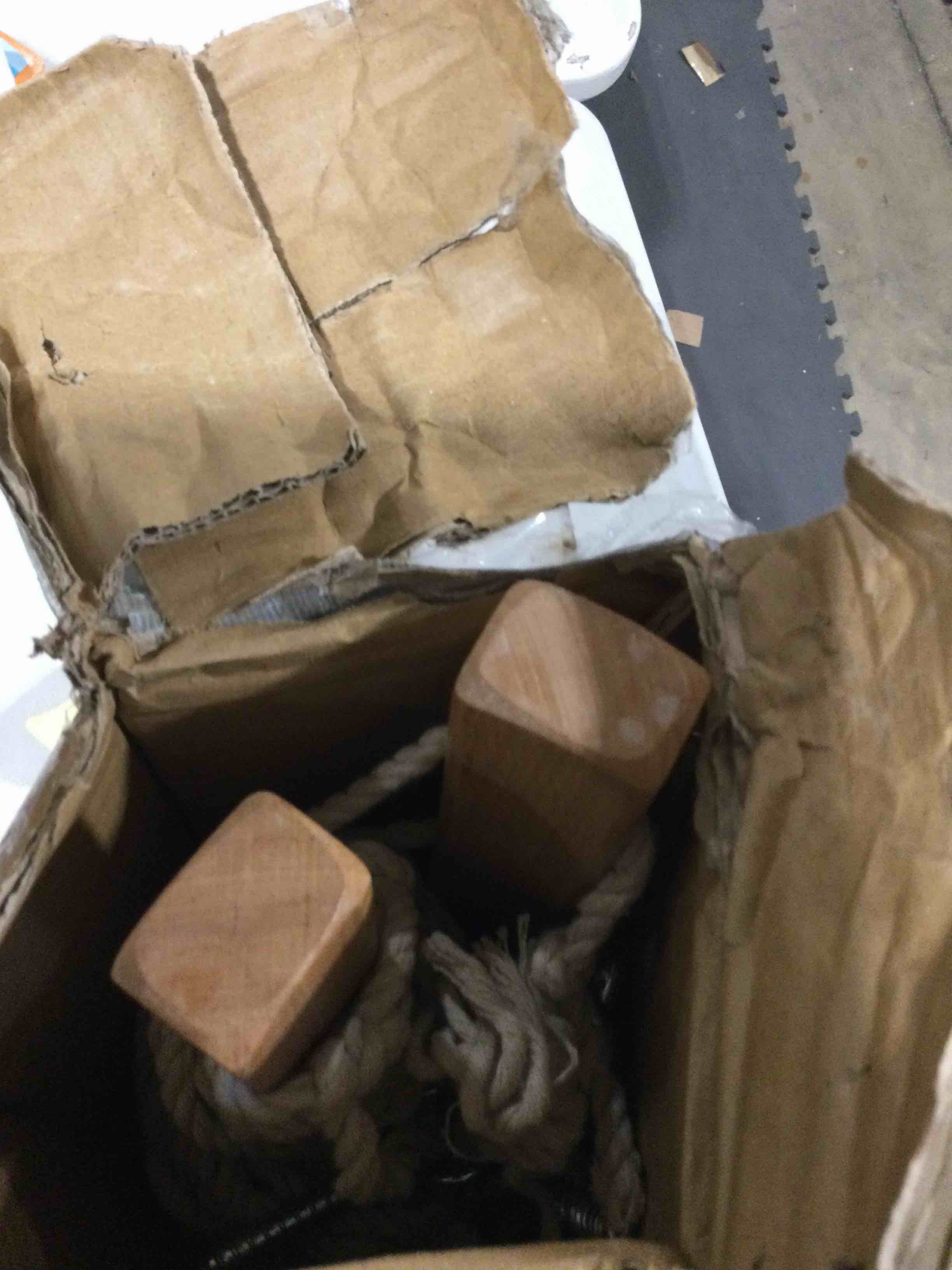 https://s3.amazonaws.com/lotting-images-prod/bidfta/GRN6638989_1729013602391.jpeg