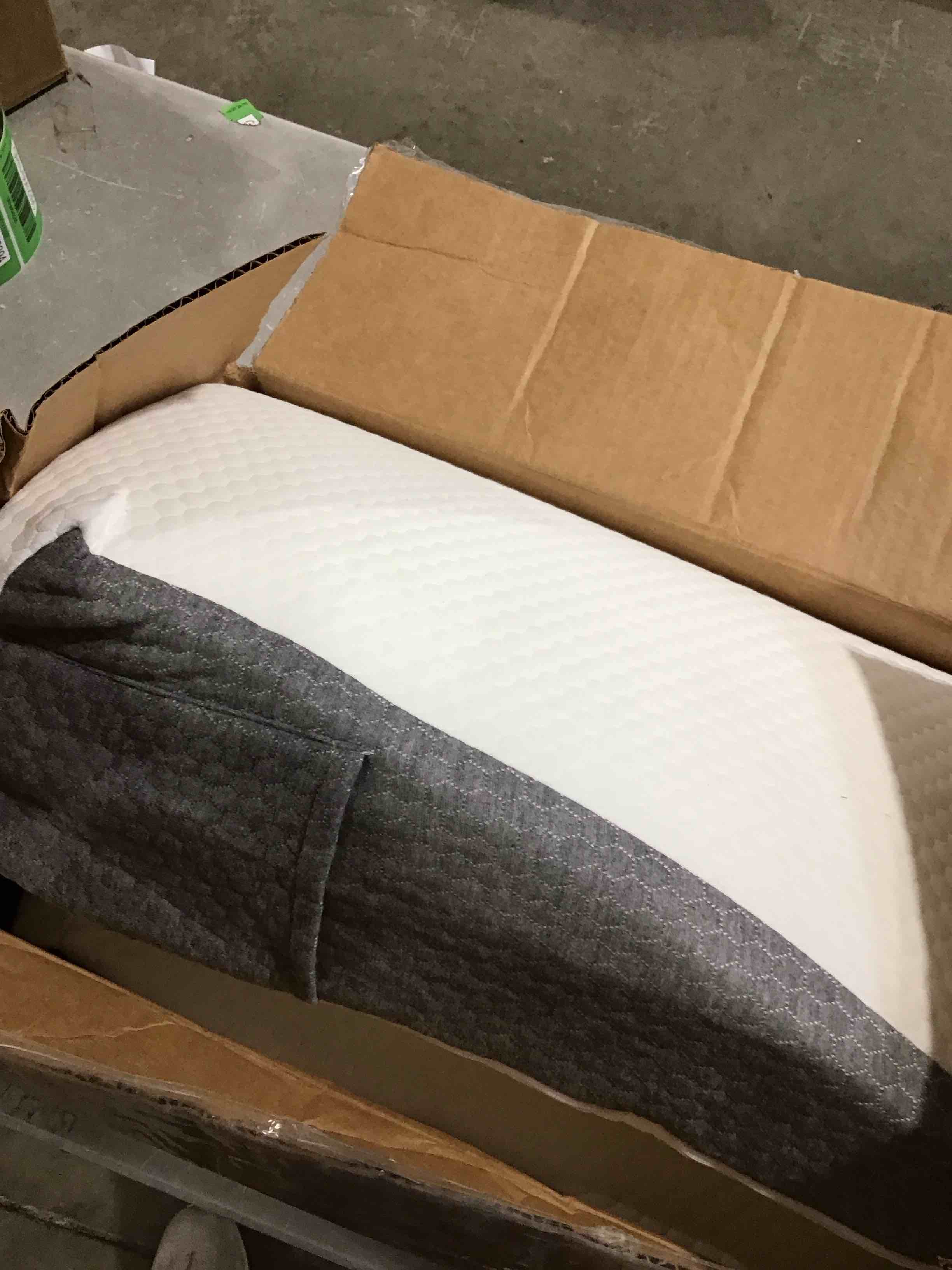 https://s3.amazonaws.com/lotting-images-prod/bidfta/GRN6642390_1728070597285.jpeg