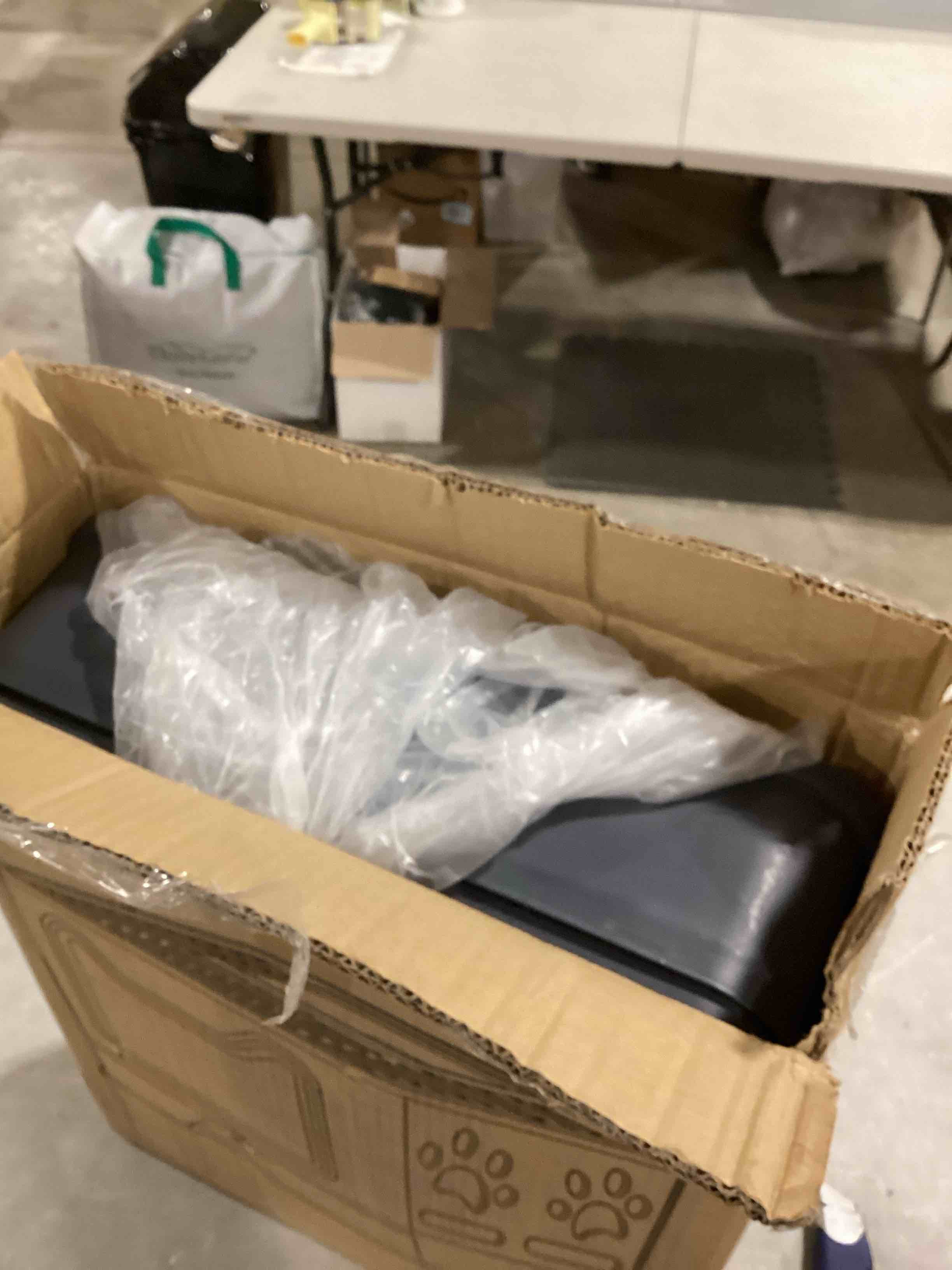 https://s3.amazonaws.com/lotting-images-prod/bidfta/GRN6642417_1728301434686.jpeg