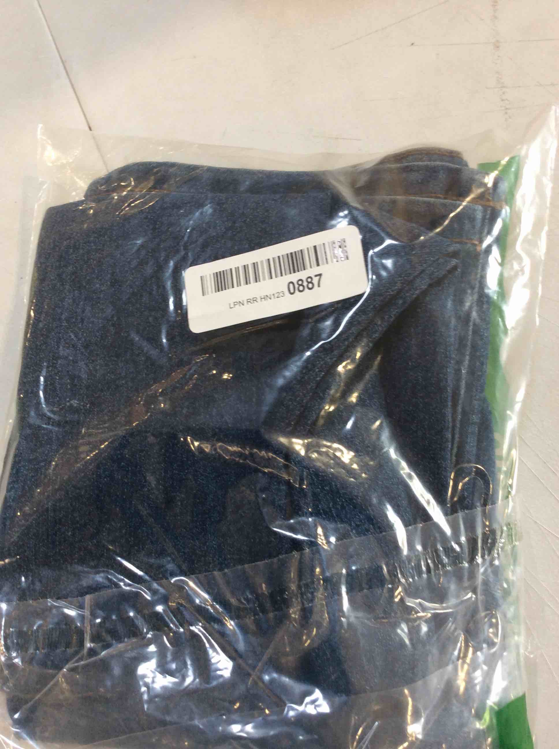https://s3.amazonaws.com/lotting-images-prod/bidfta/GRN6644794_1727893273022.jpeg