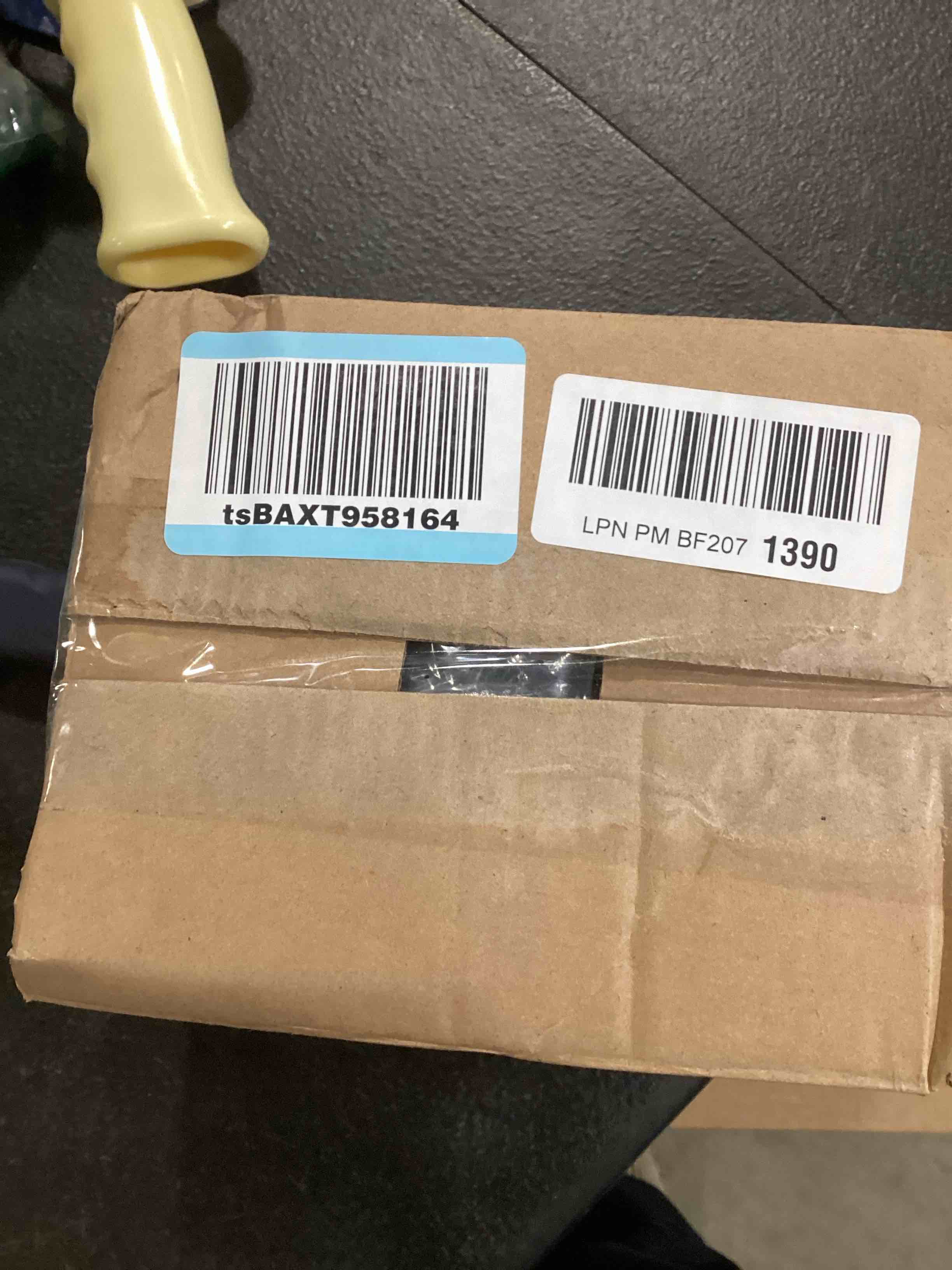 https://s3.amazonaws.com/lotting-images-prod/bidfta/GRN6647219_1728590474335.jpeg
