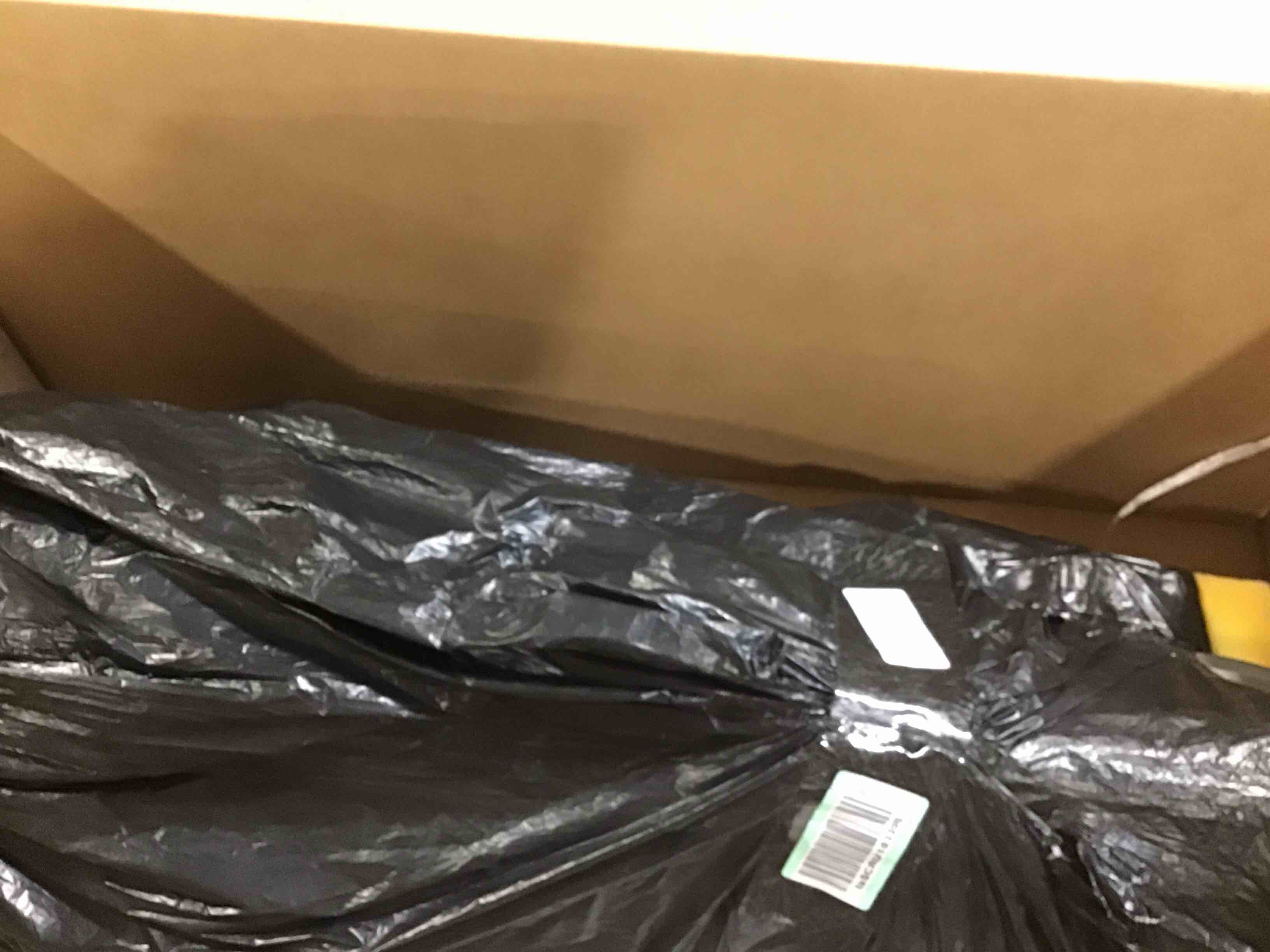 https://s3.amazonaws.com/lotting-images-prod/bidfta/GRN6648449_1727720828417.jpeg