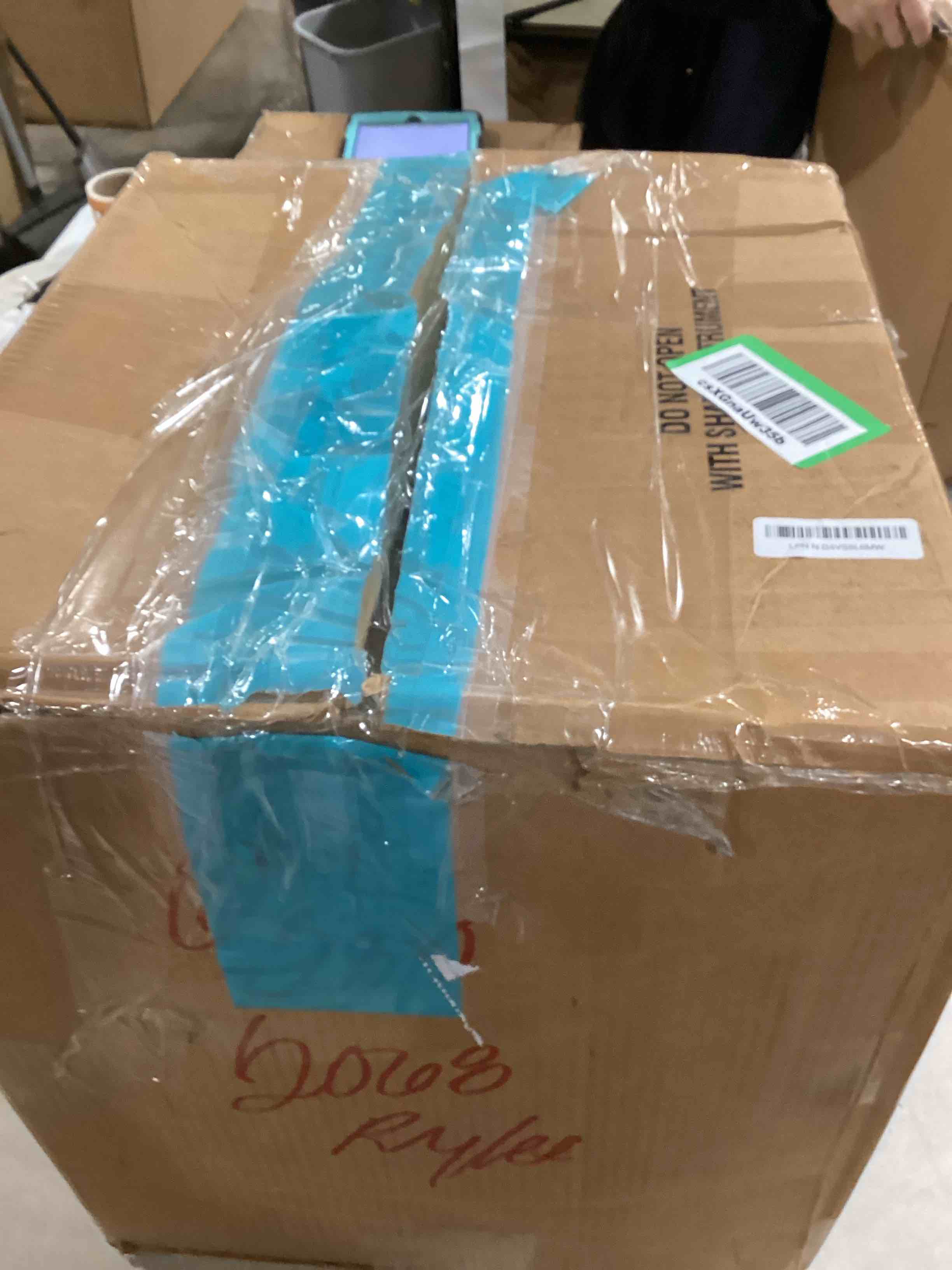 https://s3.amazonaws.com/lotting-images-prod/bidfta/GRN6649194_1728314047528.jpeg