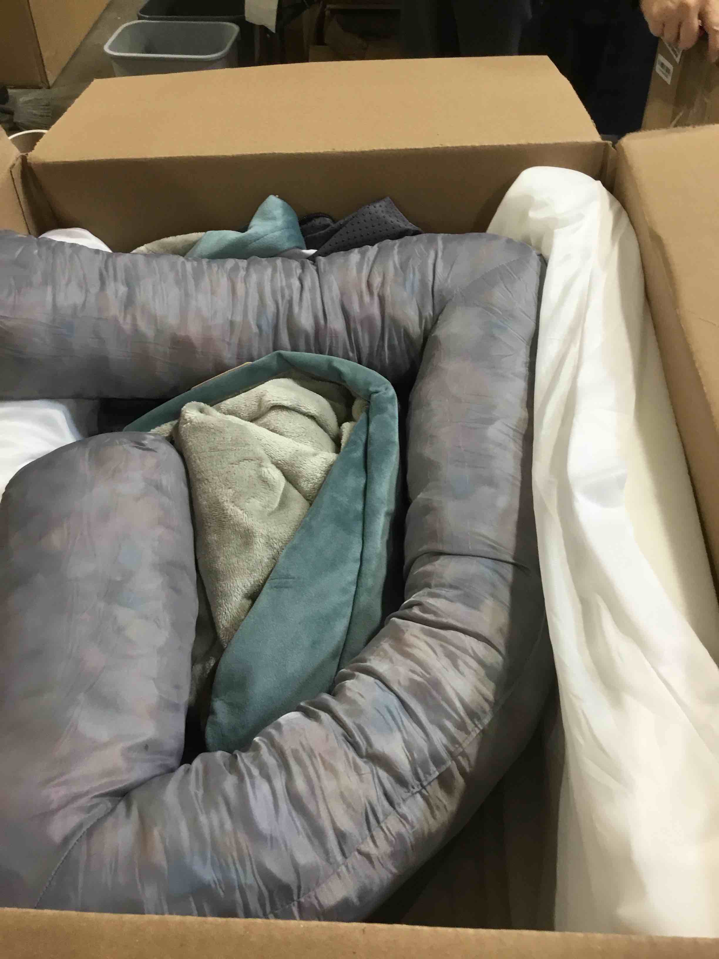 https://s3.amazonaws.com/lotting-images-prod/bidfta/GRN6649266_1728329836875.jpeg