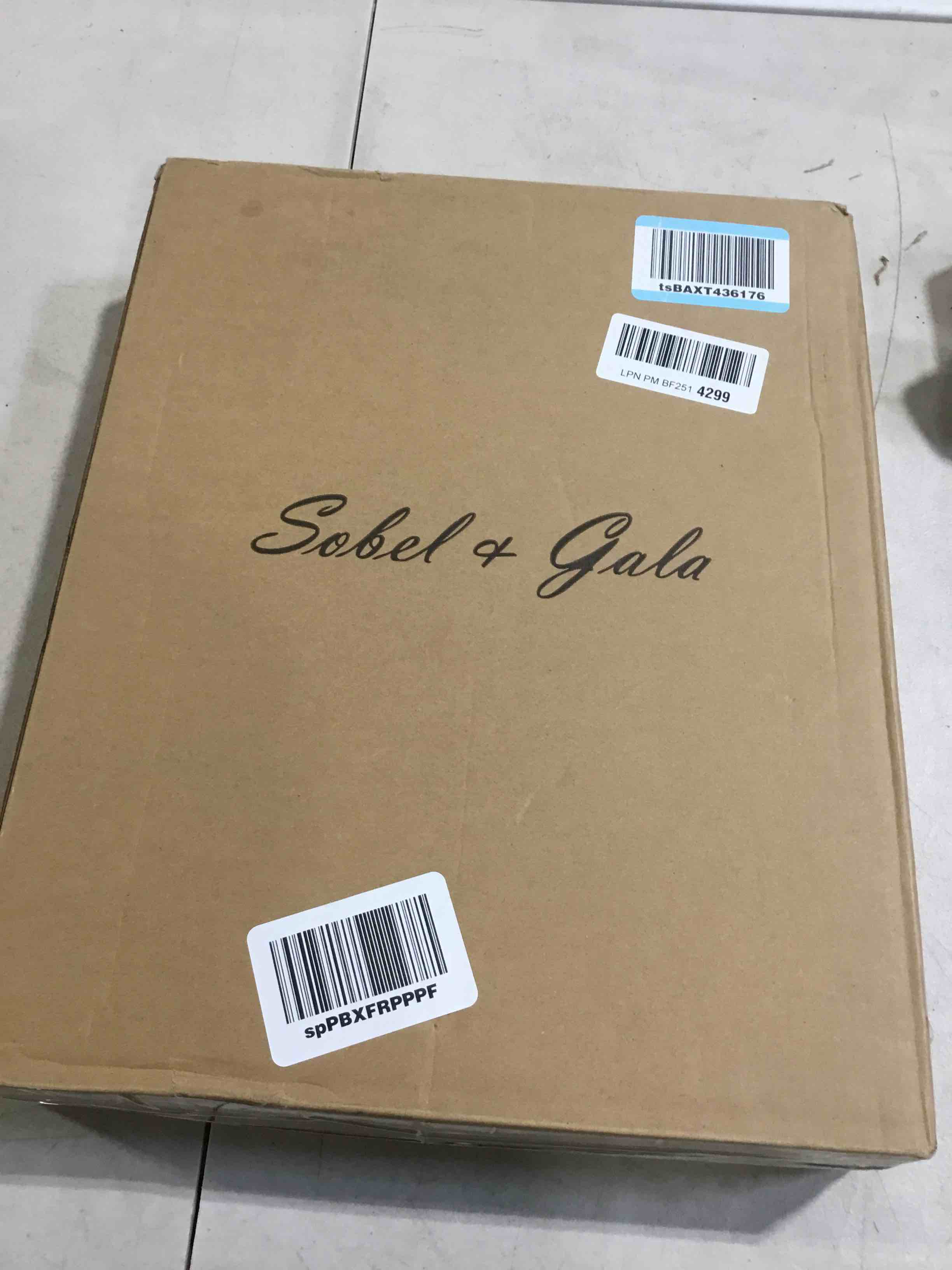 50pc 6oz Gold Rimmed Plastic Champagne Flutes Disposable Champagne