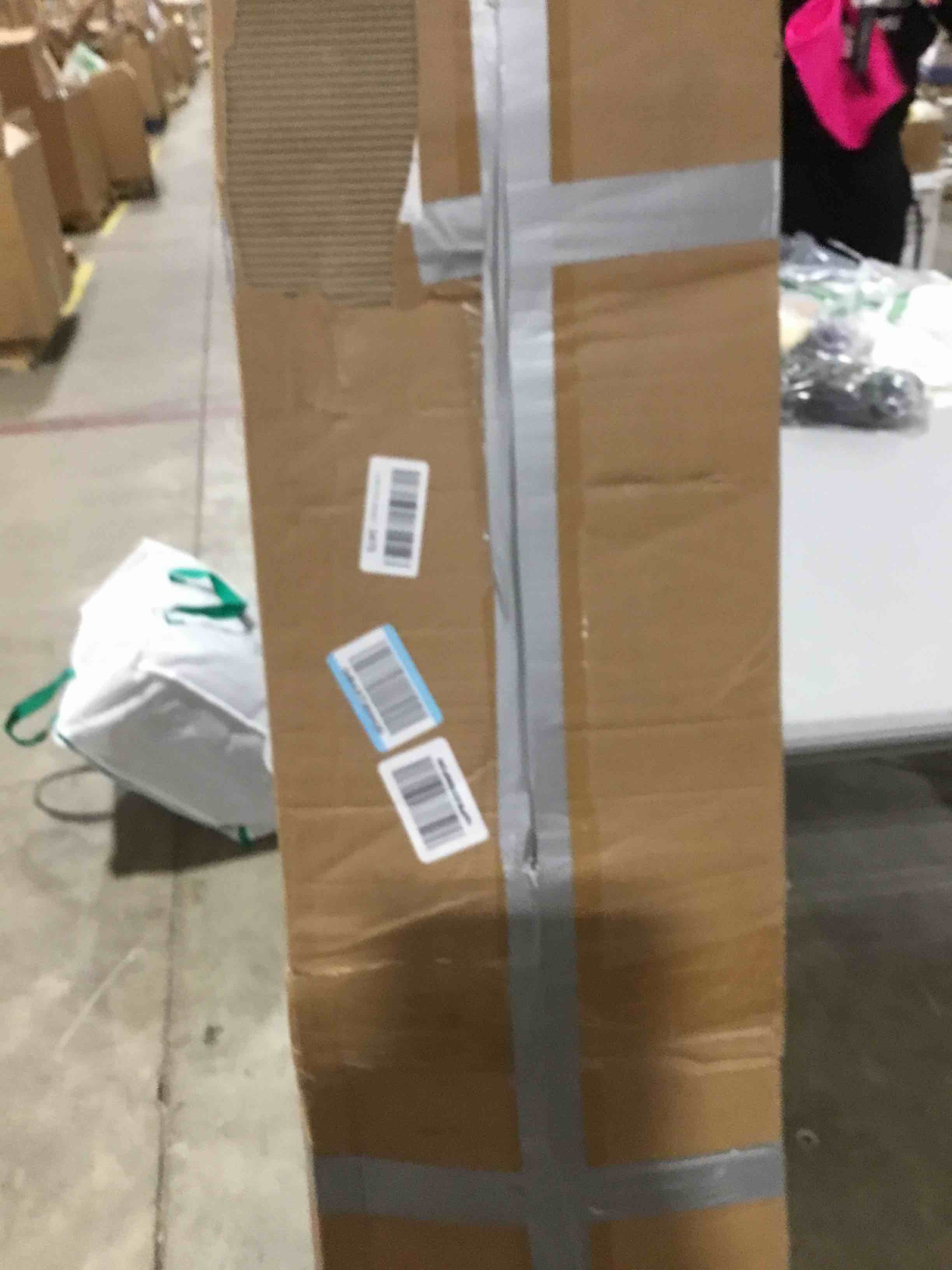 https://s3.amazonaws.com/lotting-images-prod/bidfta/GRN6650960_1728387347296.jpeg