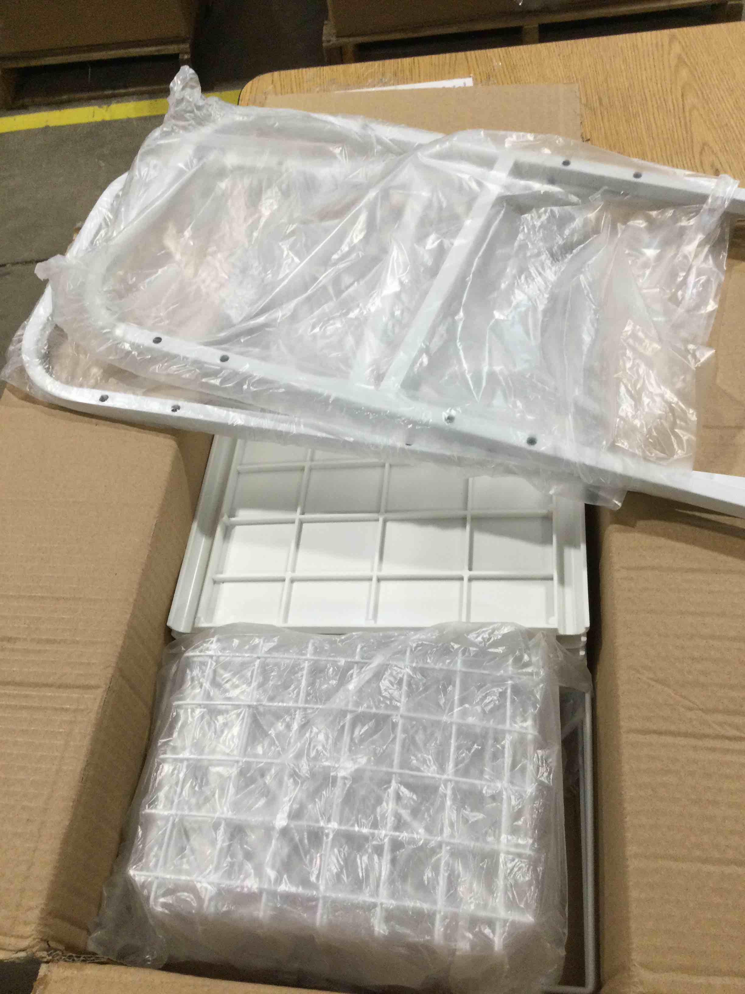 https://s3.amazonaws.com/lotting-images-prod/bidfta/GRN6651775_1727460838776.jpeg