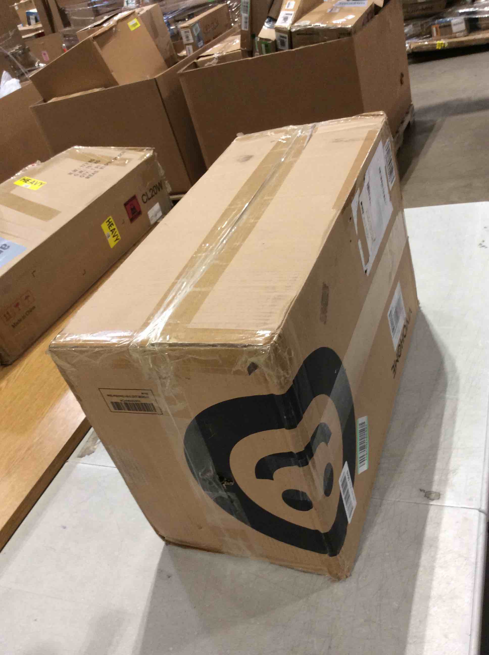 https://s3.amazonaws.com/lotting-images-prod/bidfta/GRN6653930_1728048018543.jpeg