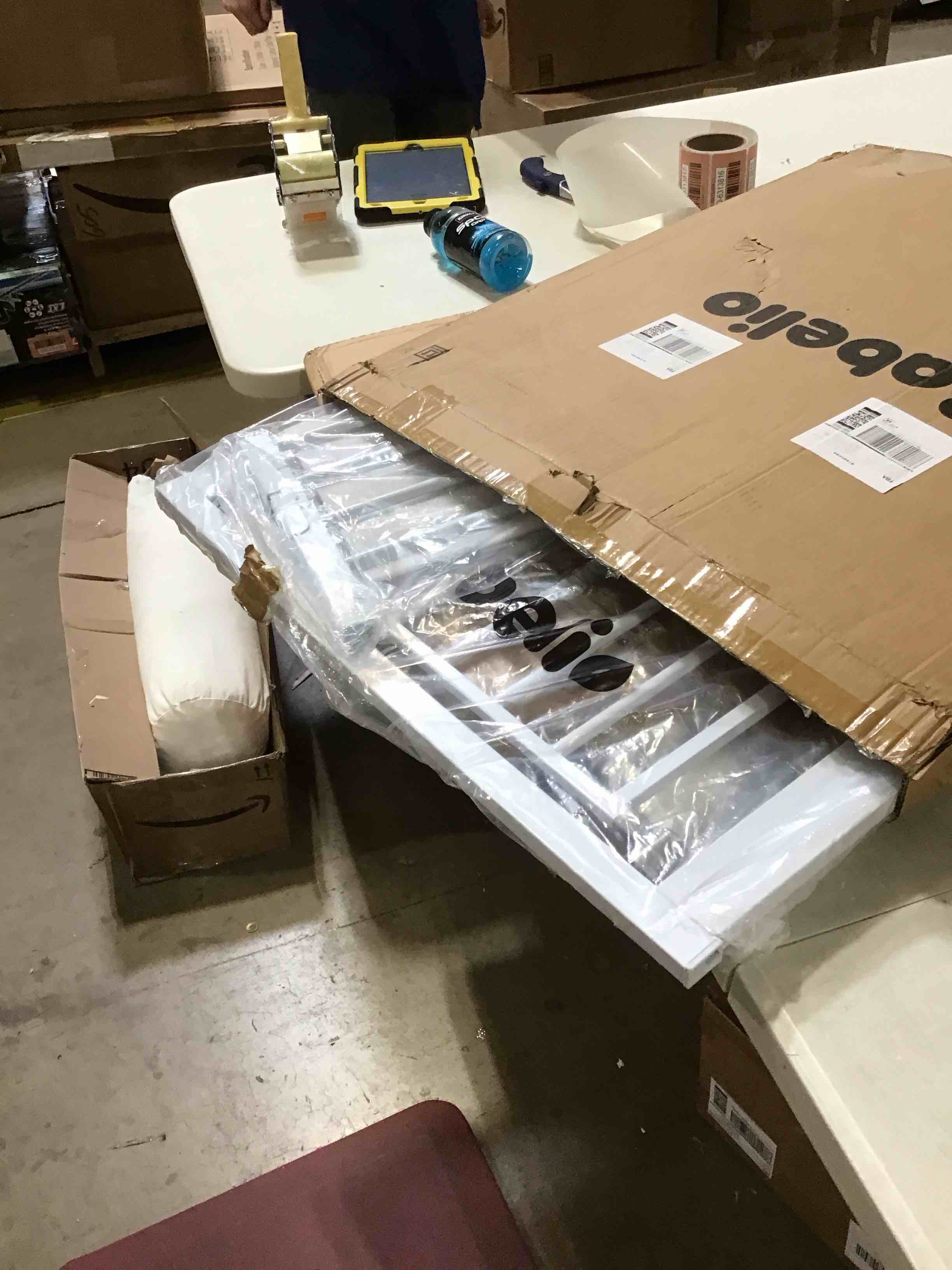 https://s3.amazonaws.com/lotting-images-prod/bidfta/GRN6655648_1729187713326.jpeg