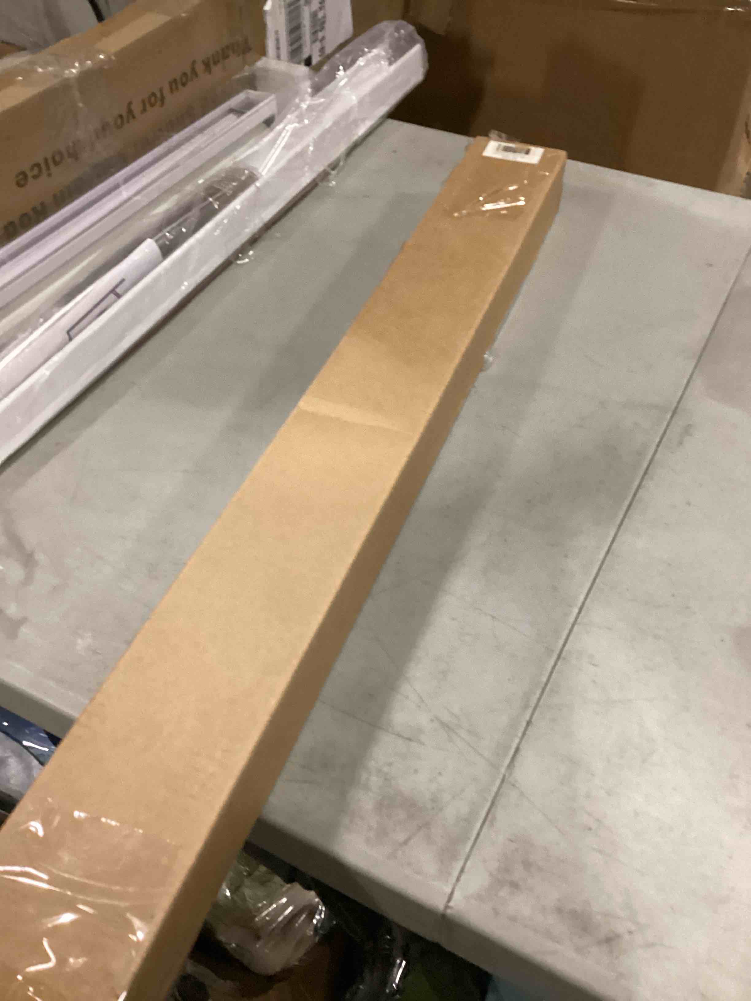 https://s3.amazonaws.com/lotting-images-prod/bidfta/GRN6656253_1732204419459.jpeg