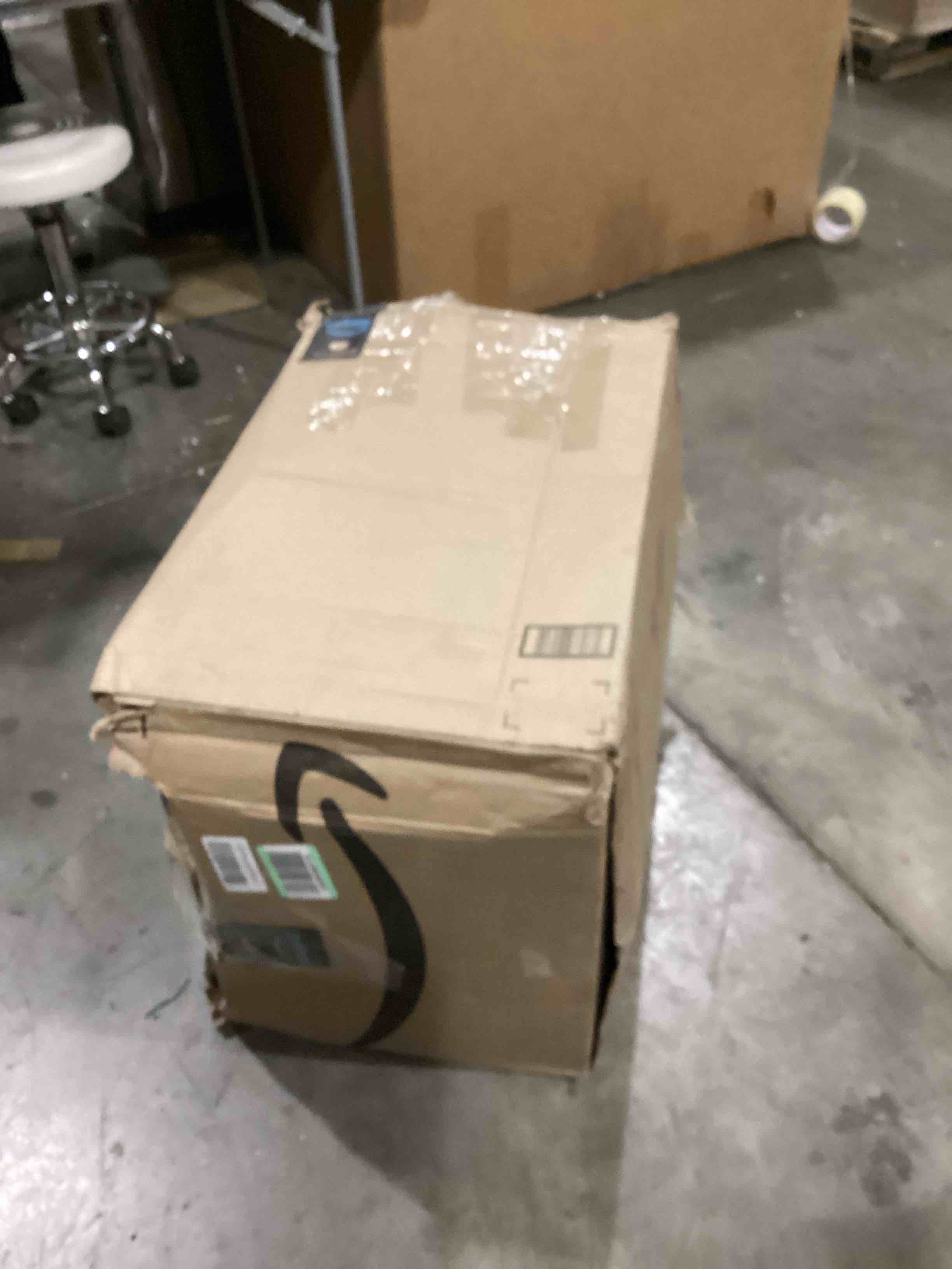 https://s3.amazonaws.com/lotting-images-prod/bidfta/GRN6657156_1732908376145.jpeg