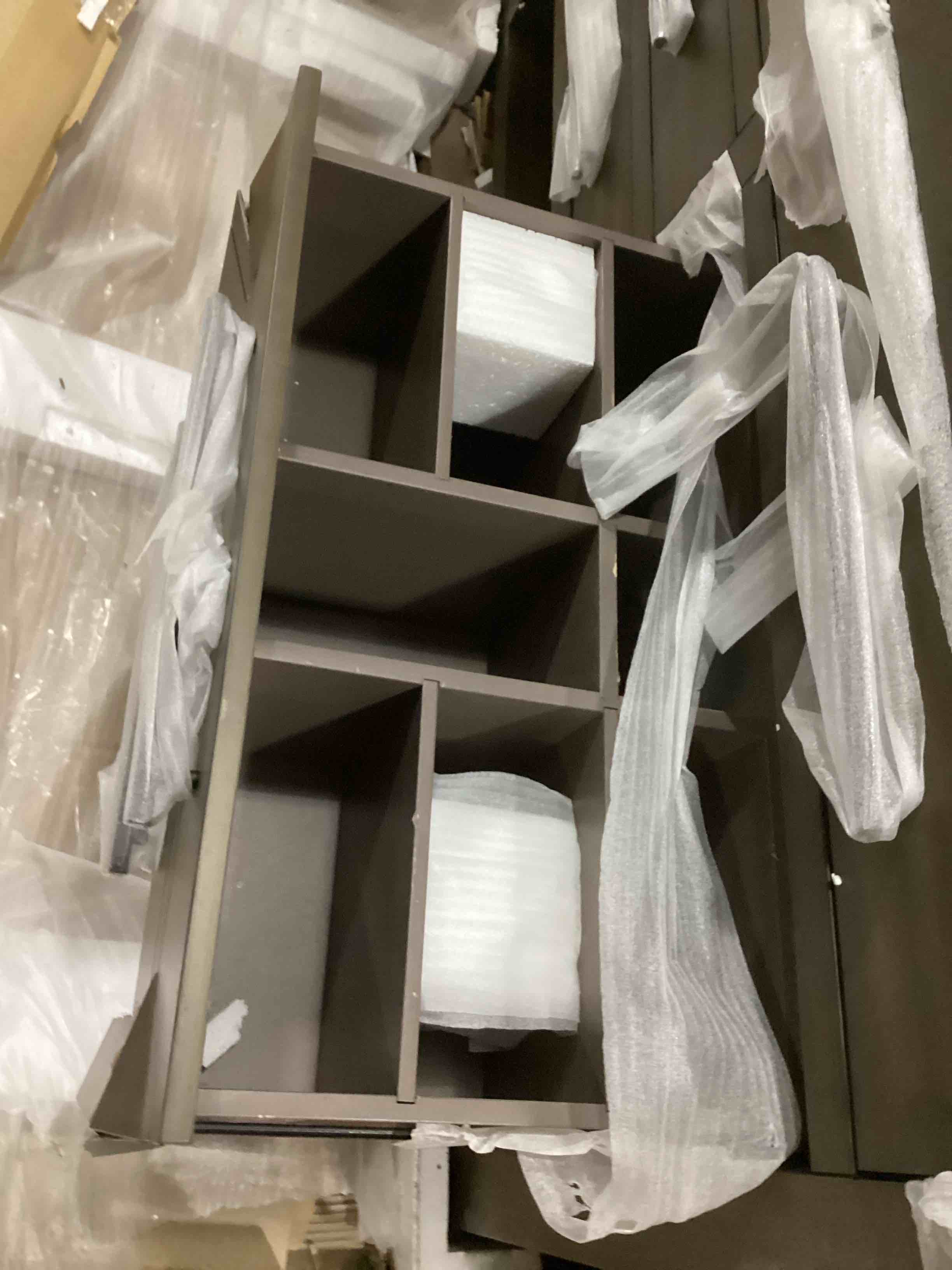 https://s3.amazonaws.com/lotting-images-prod/bidfta/GRN6657237_1733153387618.jpeg