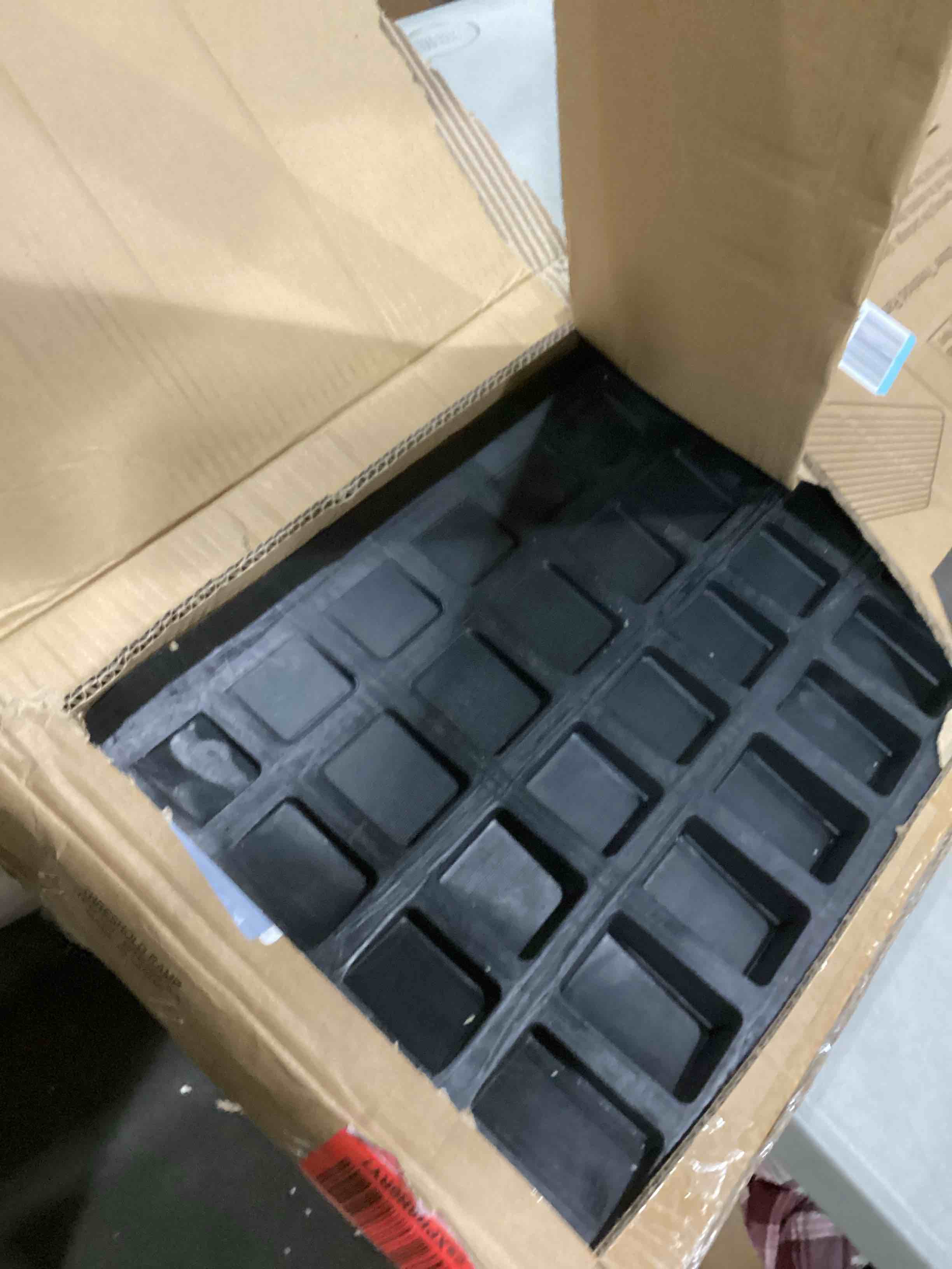 https://s3.amazonaws.com/lotting-images-prod/bidfta/GRN6657310_1733168059208.jpeg