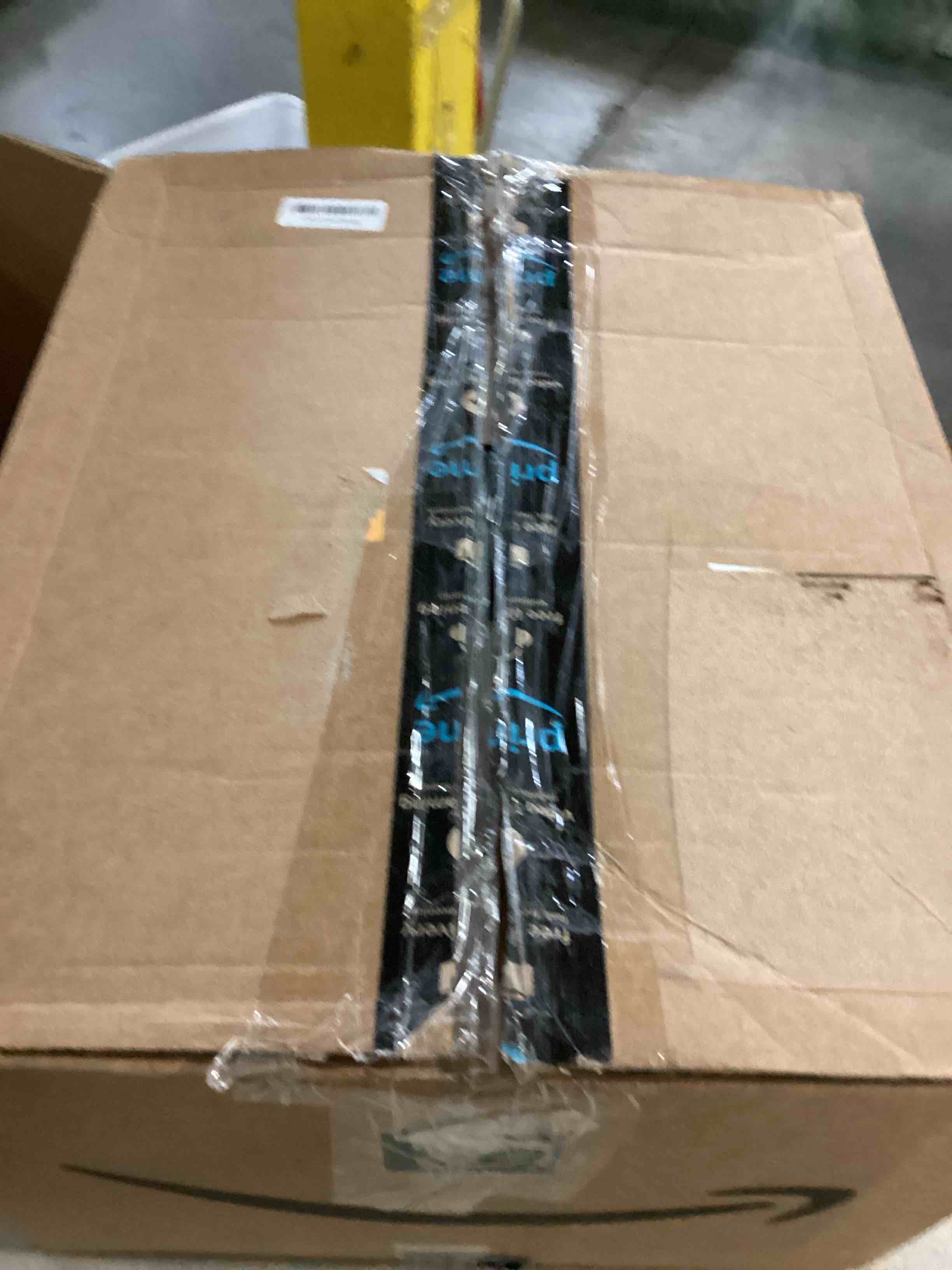 https://s3.amazonaws.com/lotting-images-prod/bidfta/GRN6658632_1732898838128.jpeg