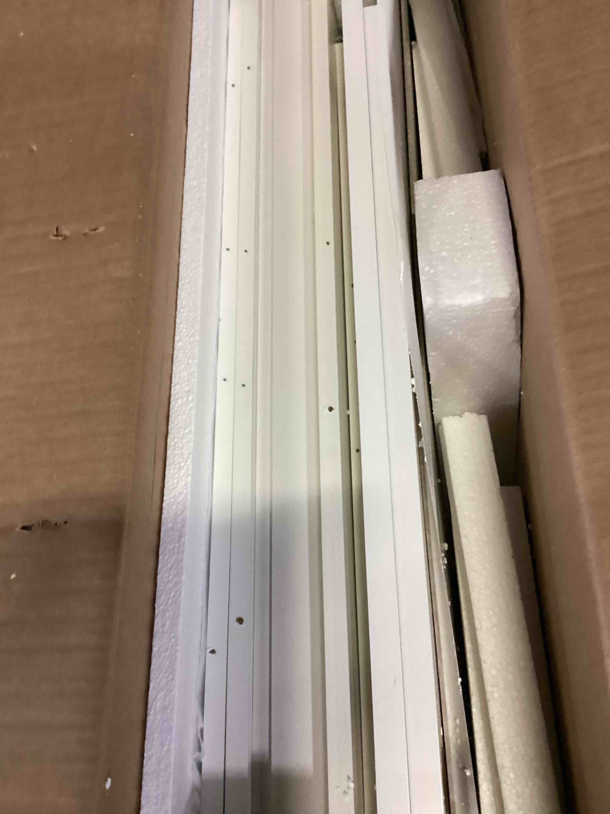 https://s3.amazonaws.com/lotting-images-prod/bidfta/GRN6660157_1735055173415.jpeg